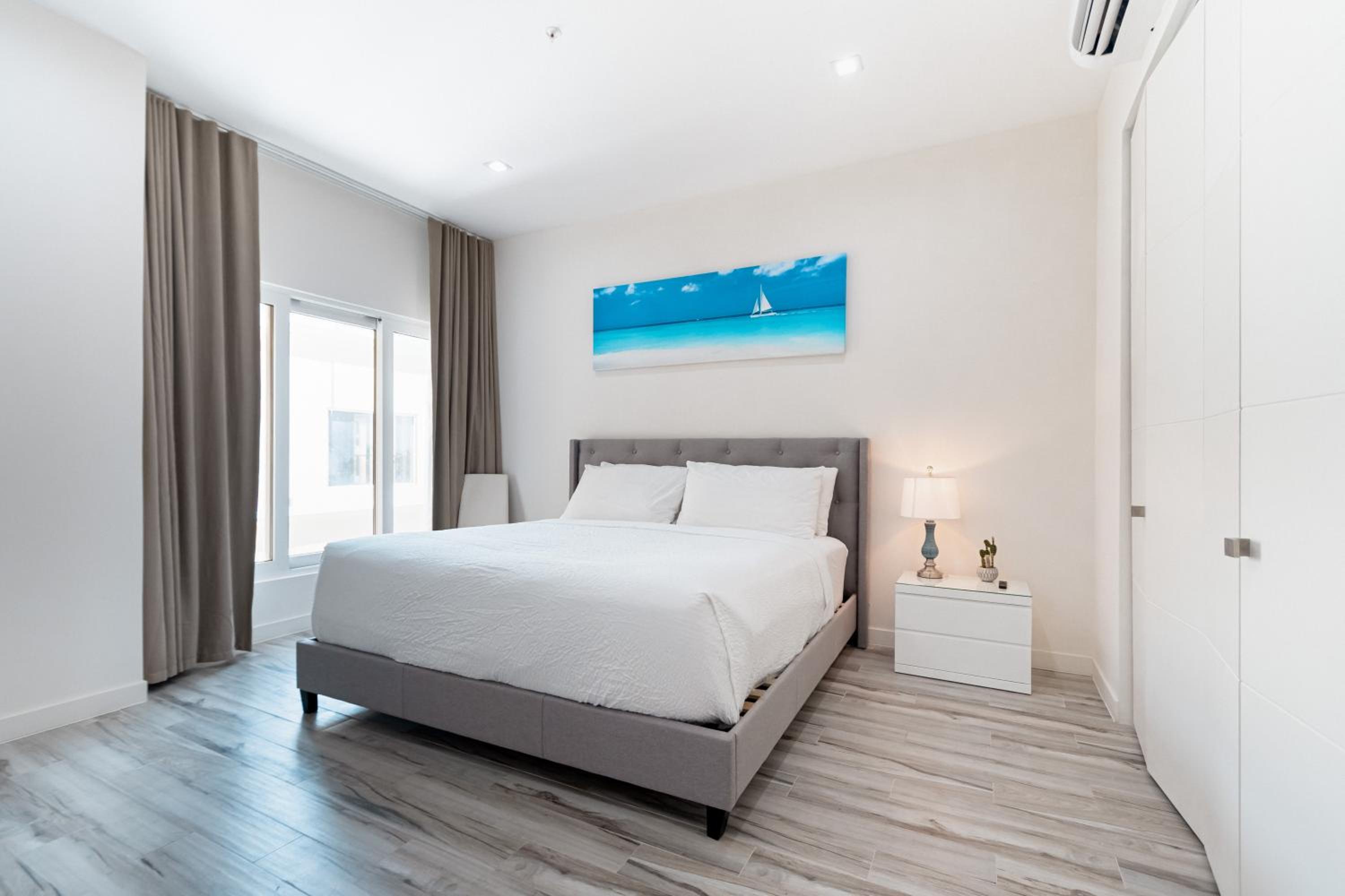 Cove 203 view 4
