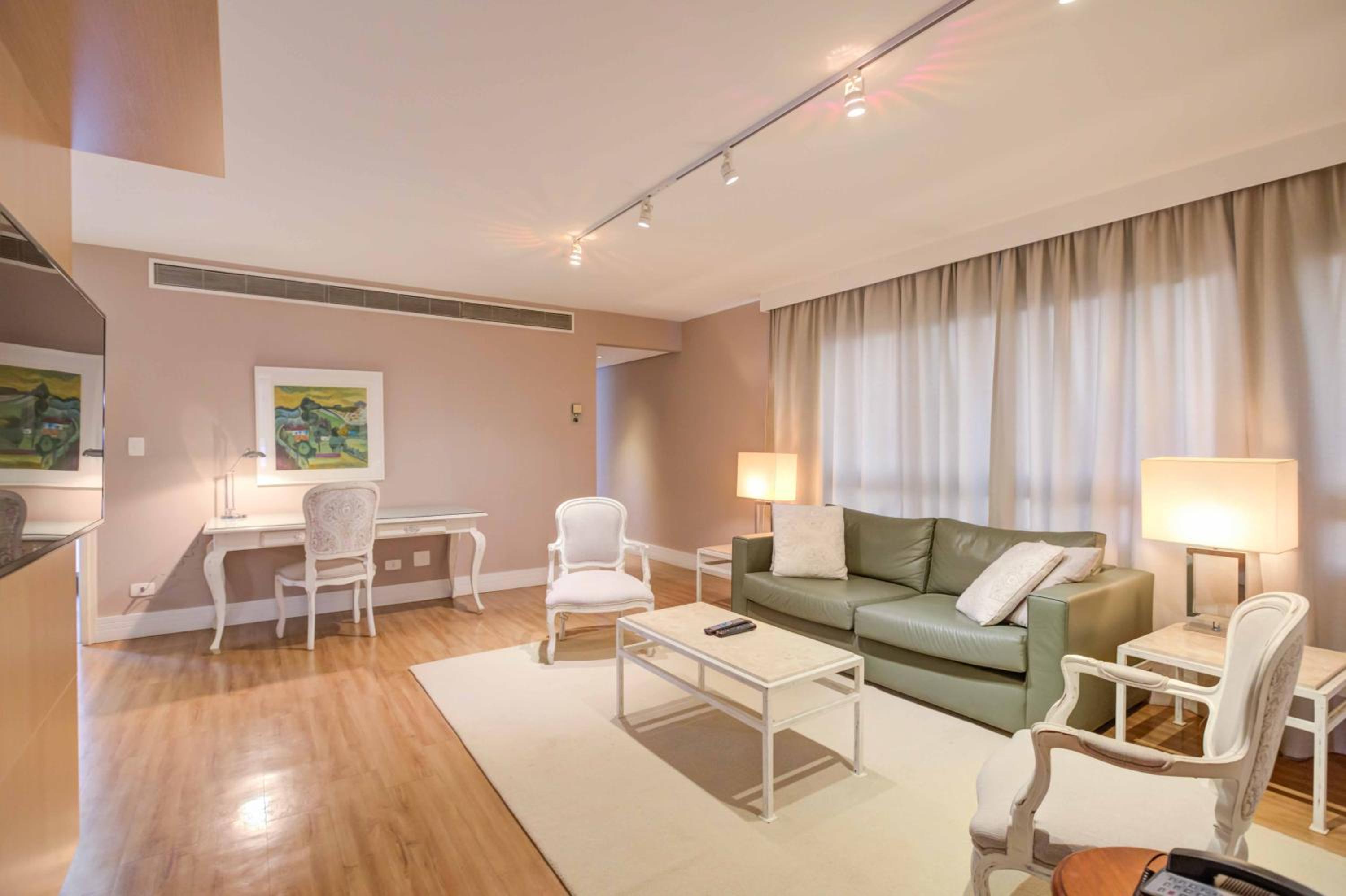 Roomo Etoile GeorgeV Jardins Residencial