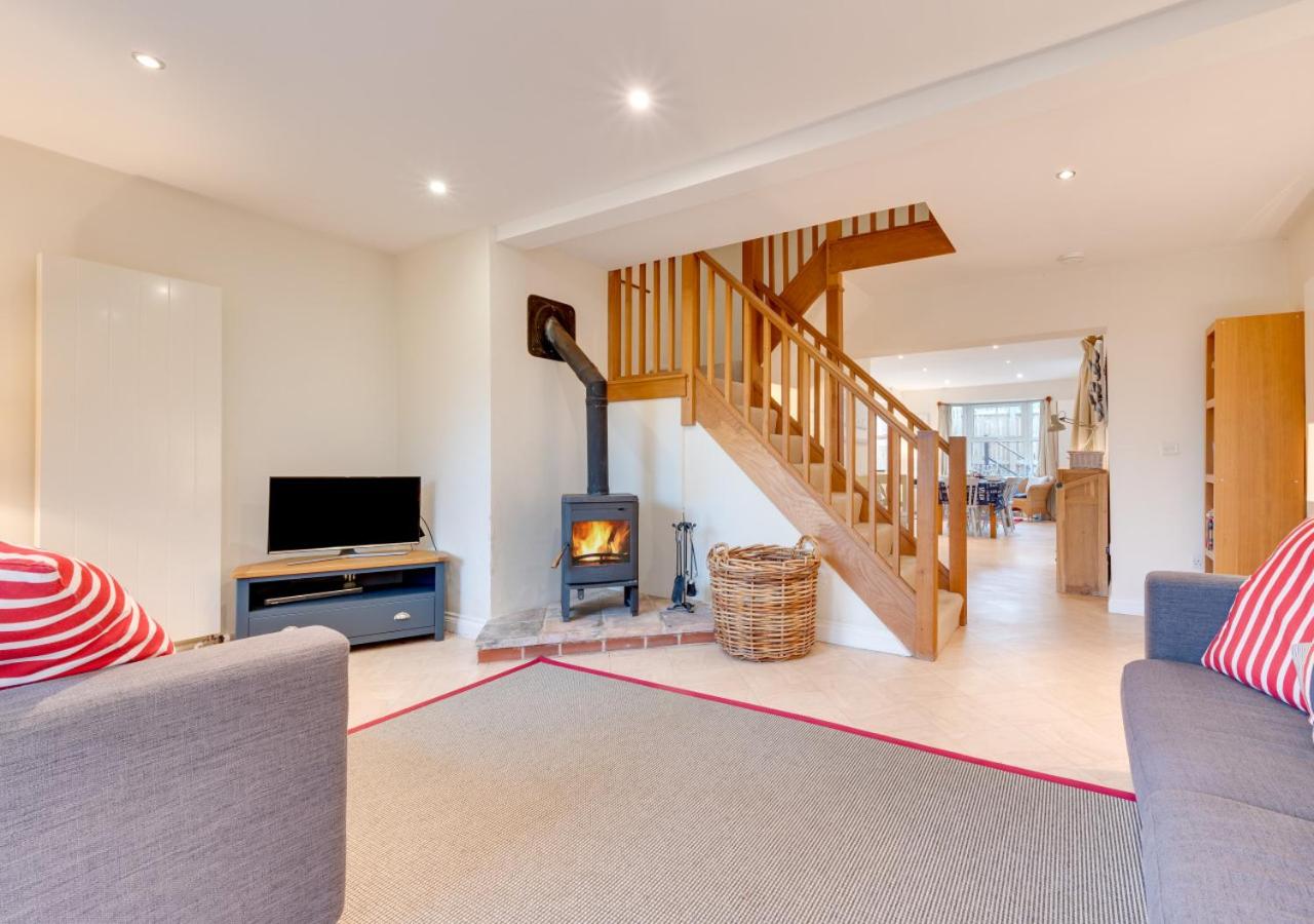 3 Bed in Aldeburgh oc-nig