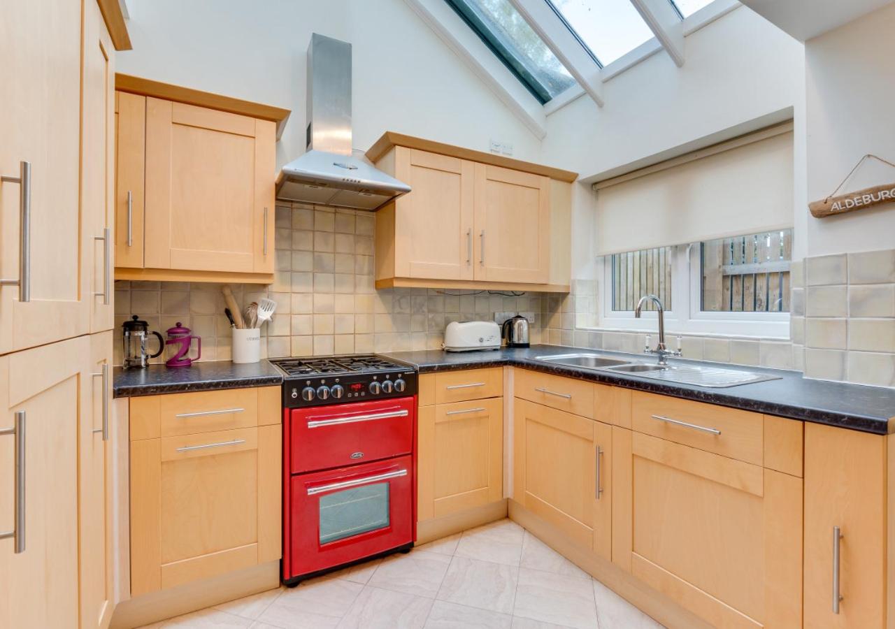 3 Bed in Aldeburgh oc-nig
