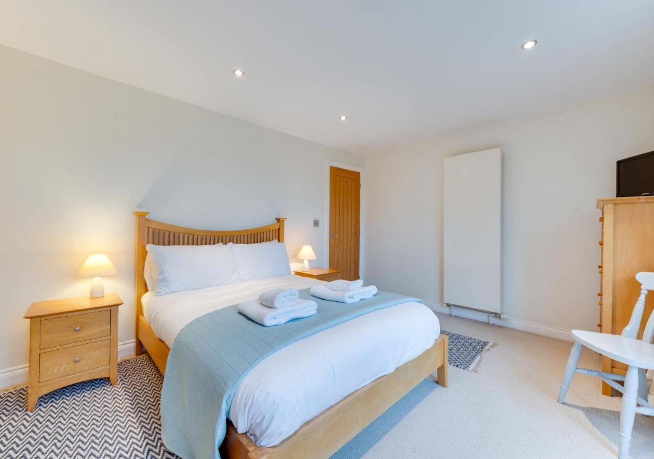 3 Bed in Aldeburgh oc-nig