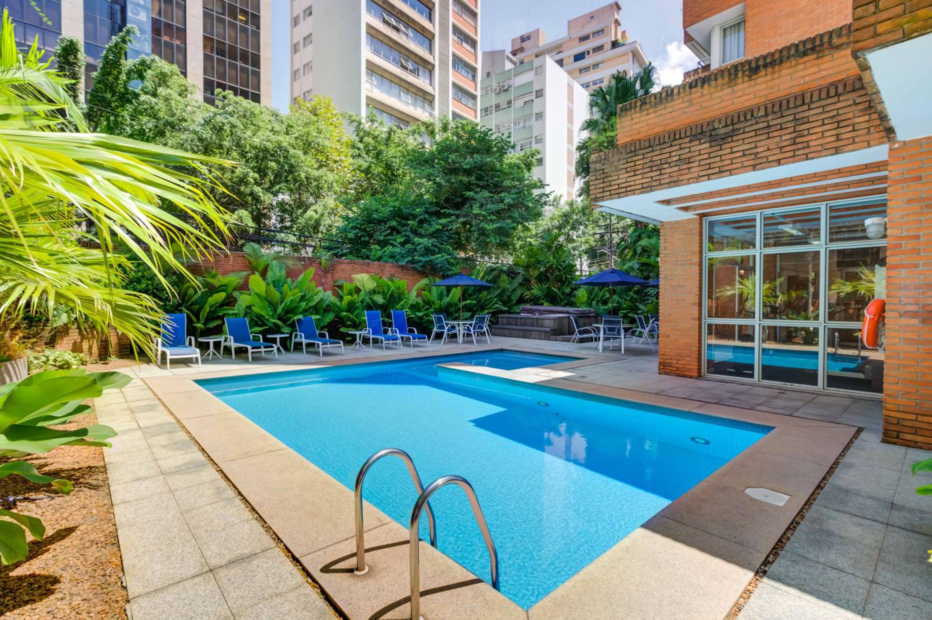 Roomo Etoile GeorgeV Jardins Residencial
