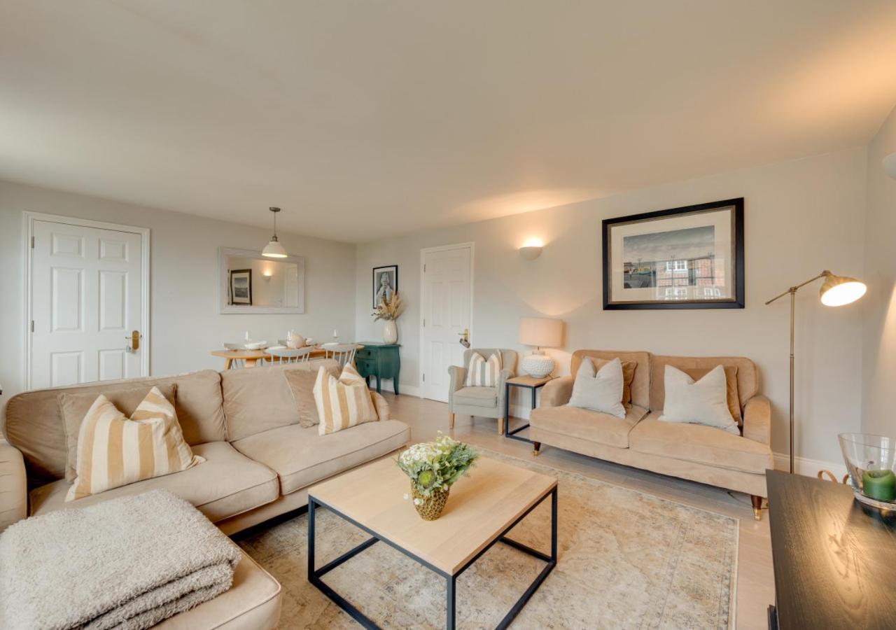2 Truman Lodge