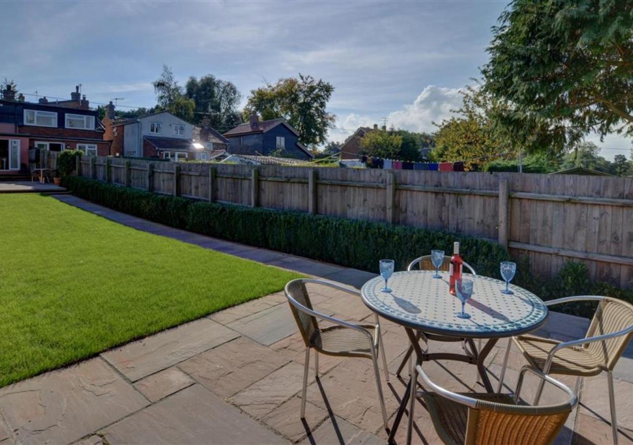 3 Bed in Middleton oc-fdp