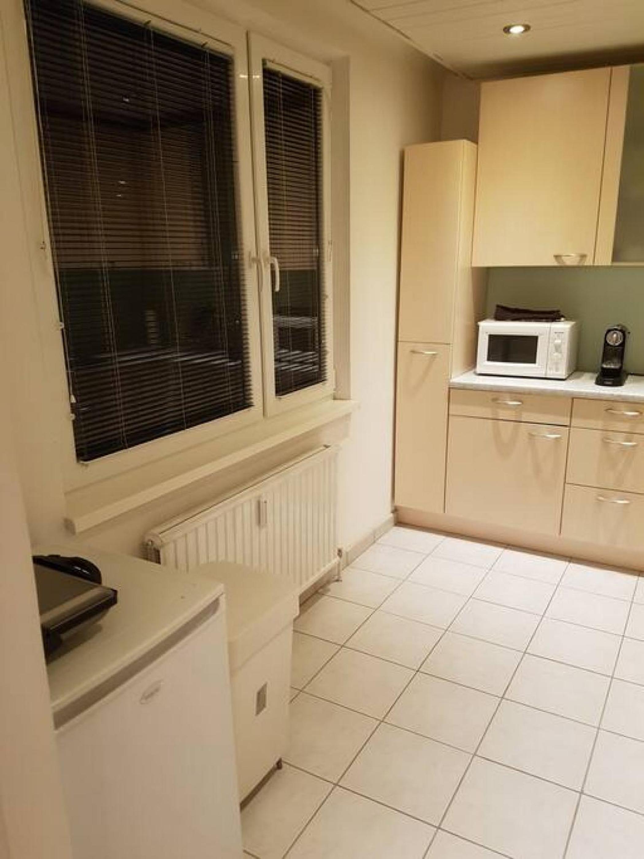 Esslinger Hauptstr Spacious apartment with loggia