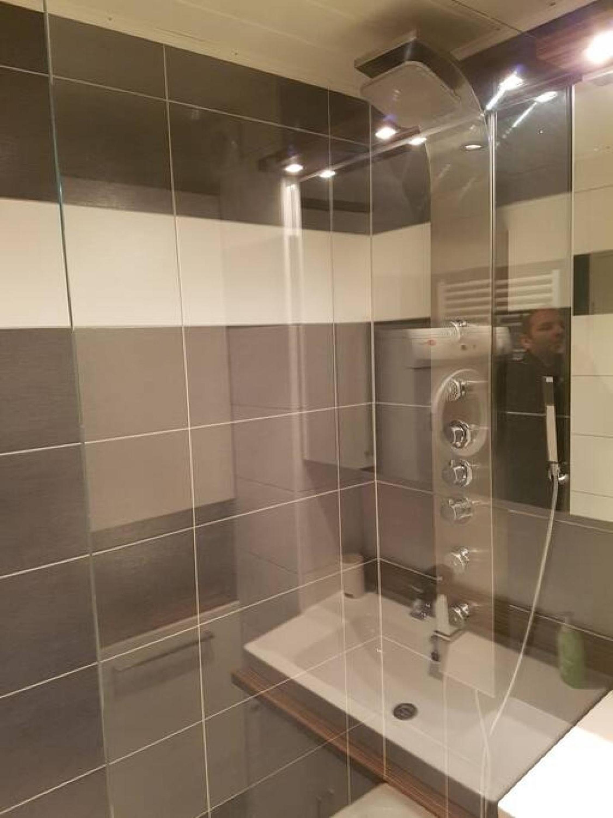 Esslinger Hauptstr Spacious apartment with loggia