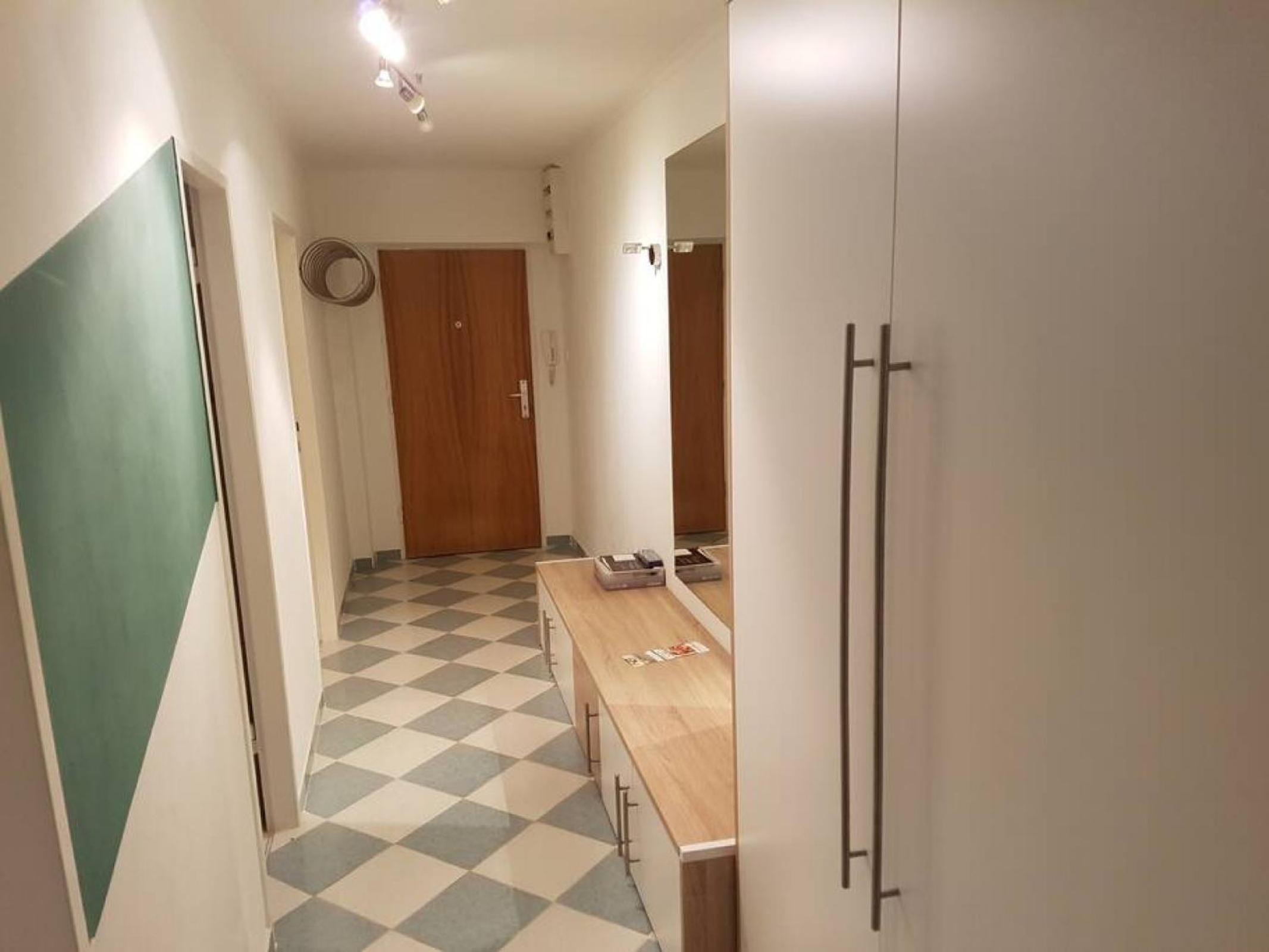 Esslinger Hauptstr Spacious apartment with loggia