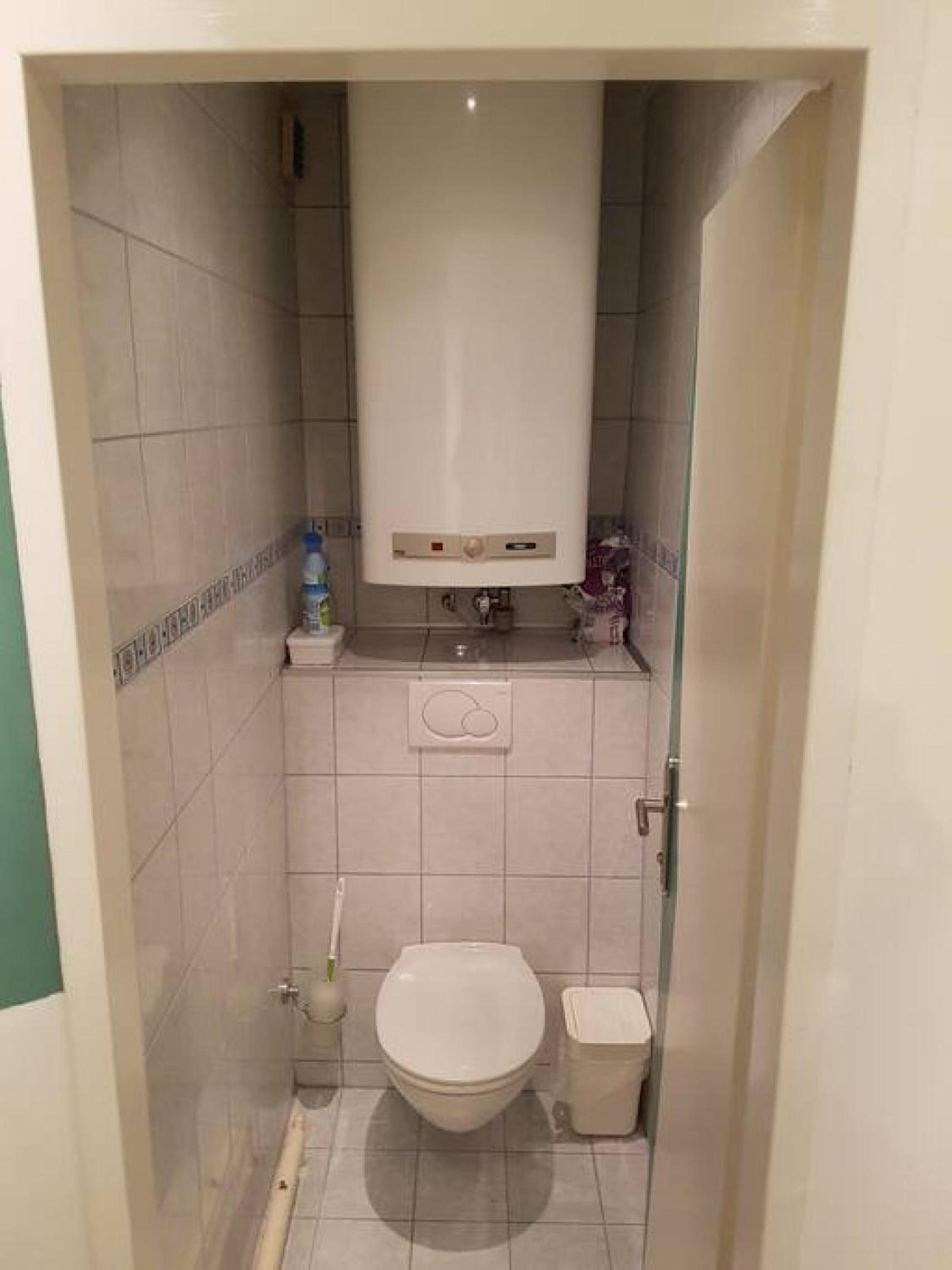 Esslinger Hauptstr Spacious apartment with loggia