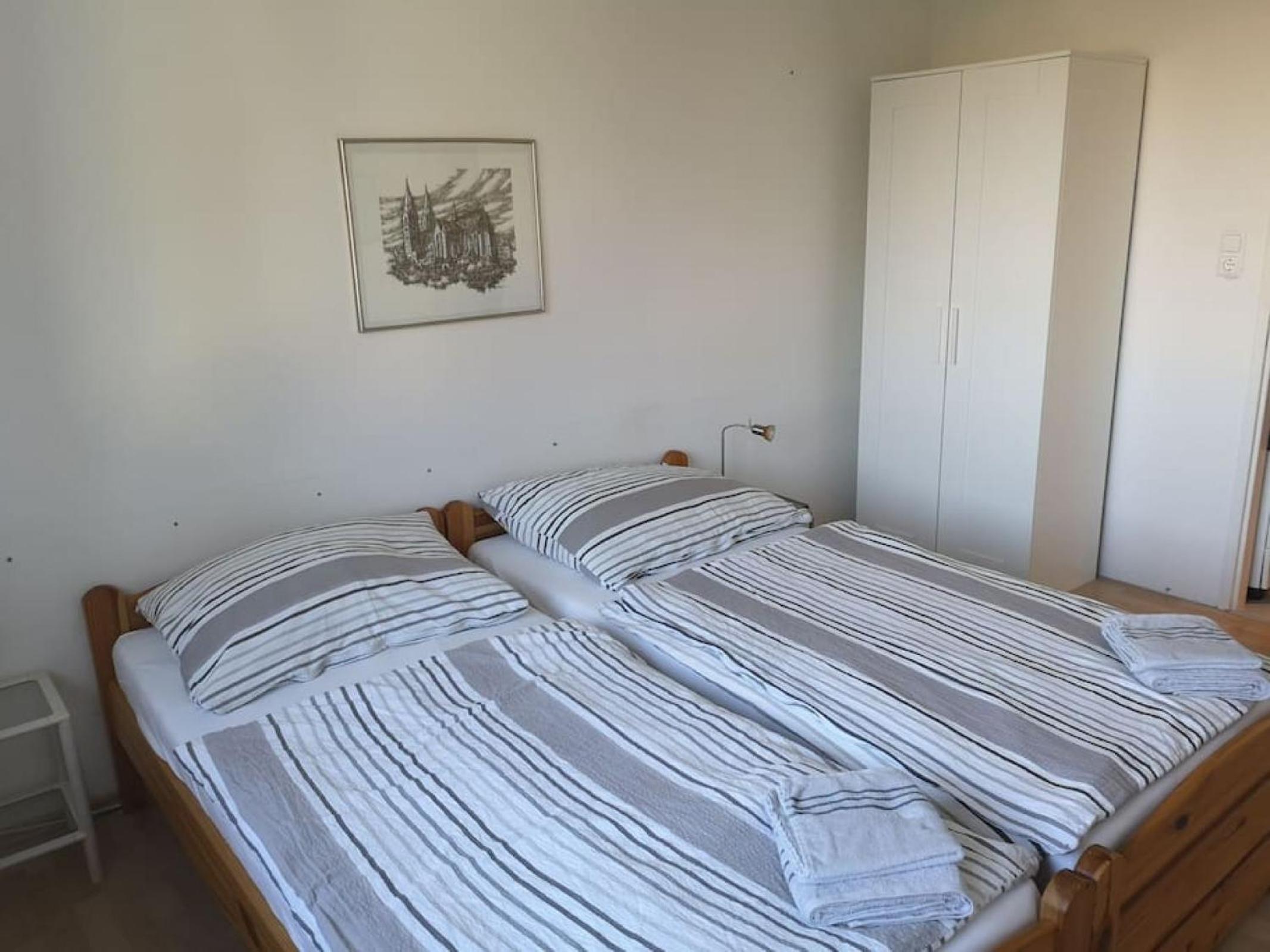Esslinger Hauptstr Spacious apartment with loggia