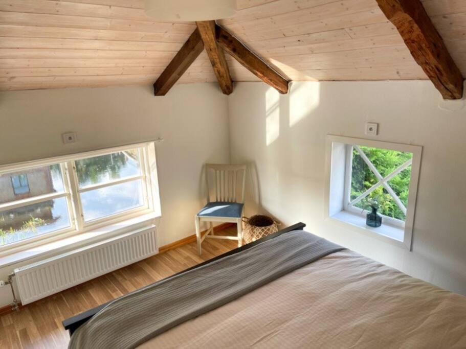 Lovely Waterfront Cottage near Karlshamn
