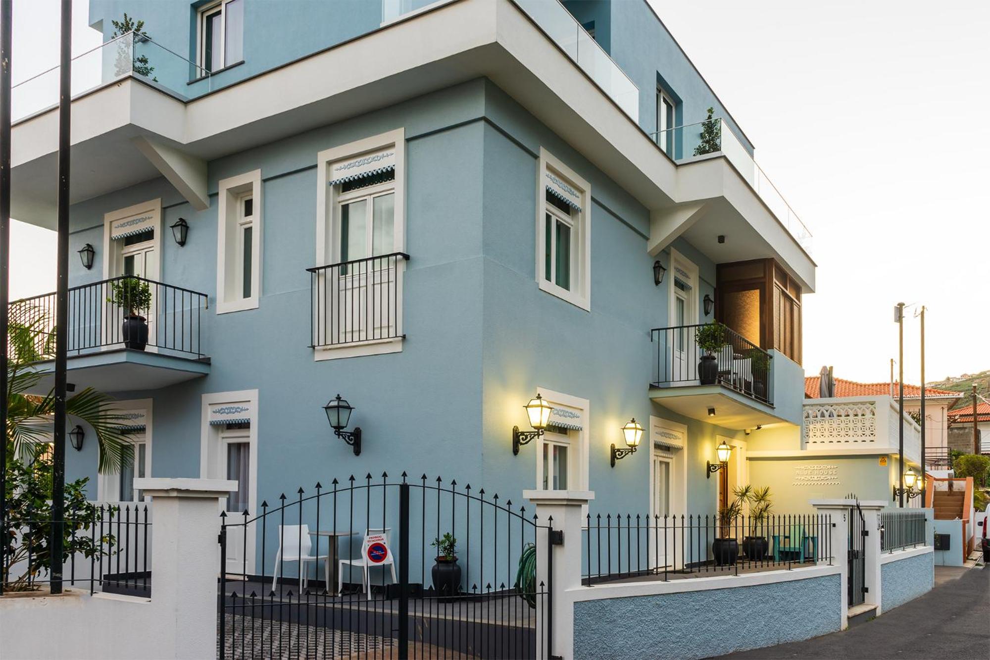 Hotel Blue House - Image 1