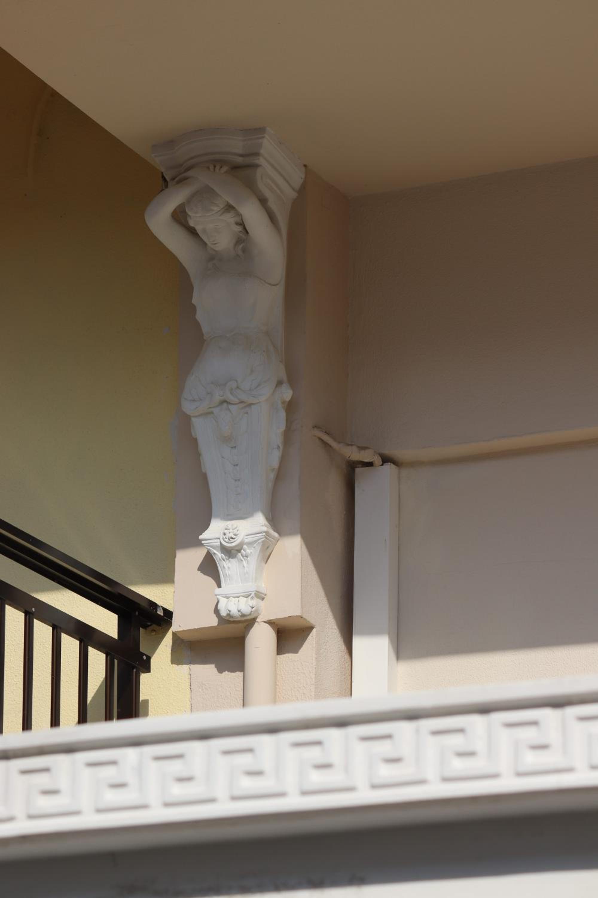 Indigo luxury apartments