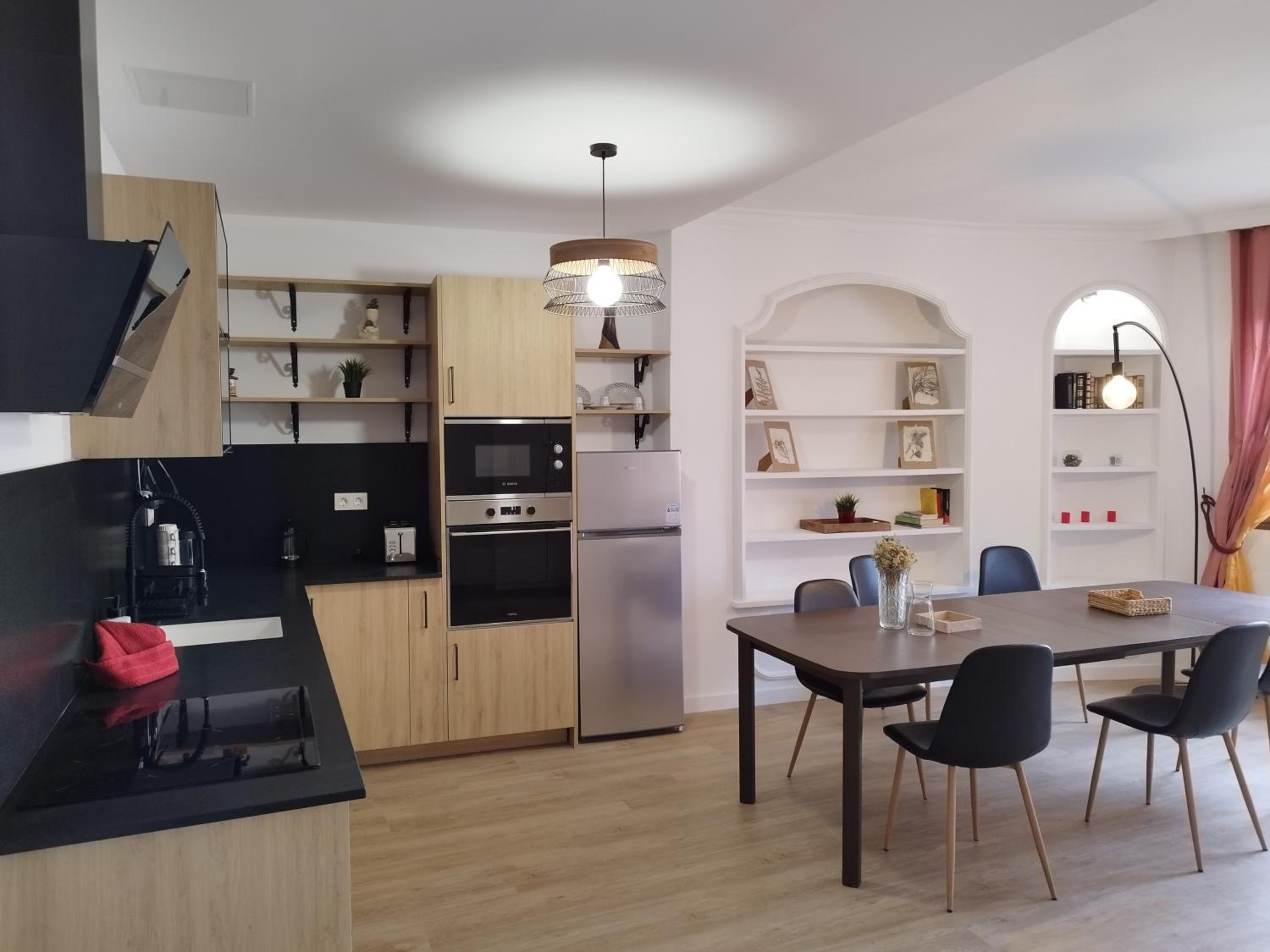 HJS Plaza Suites Apartments II view 3