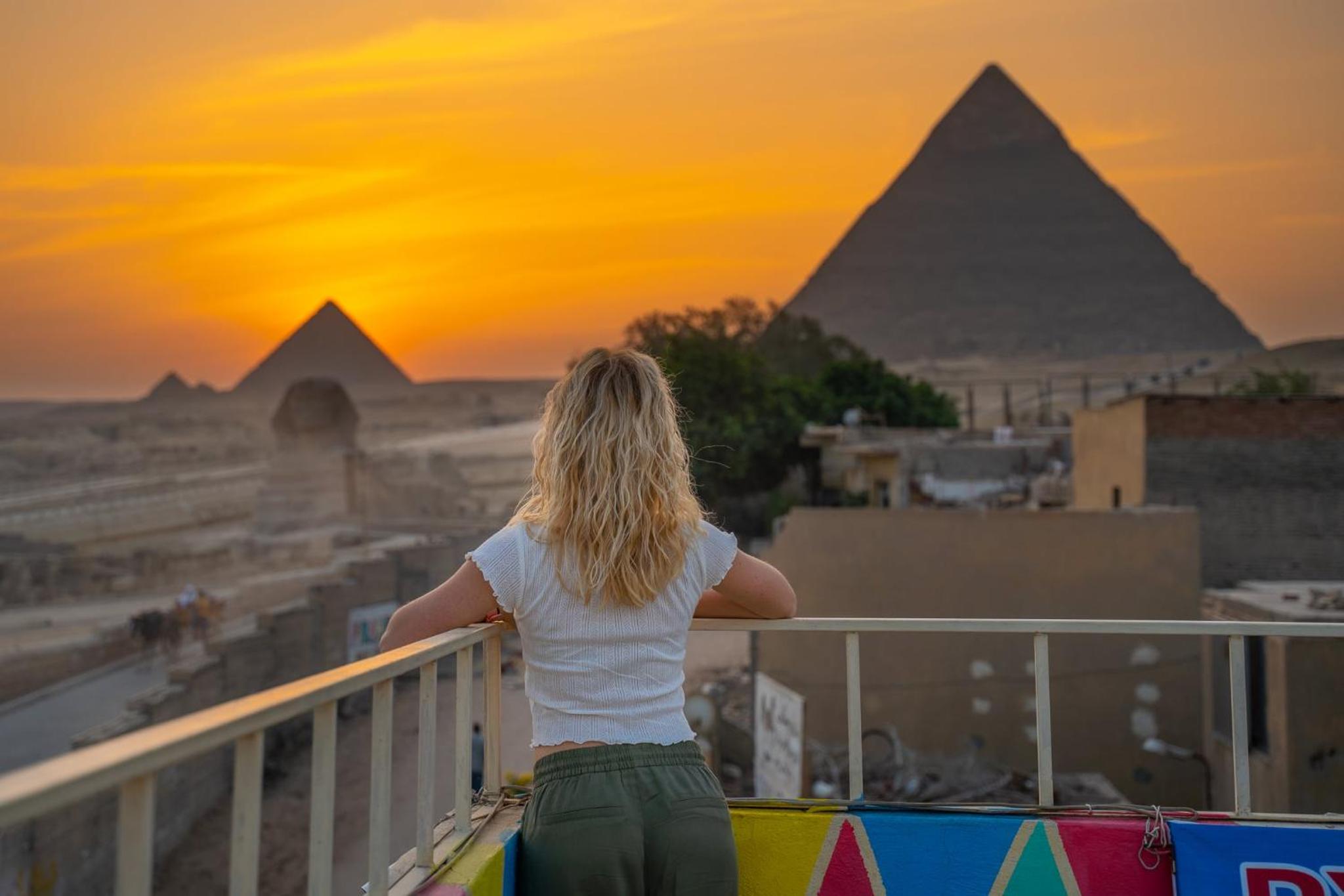 Pyramids Road Guest House