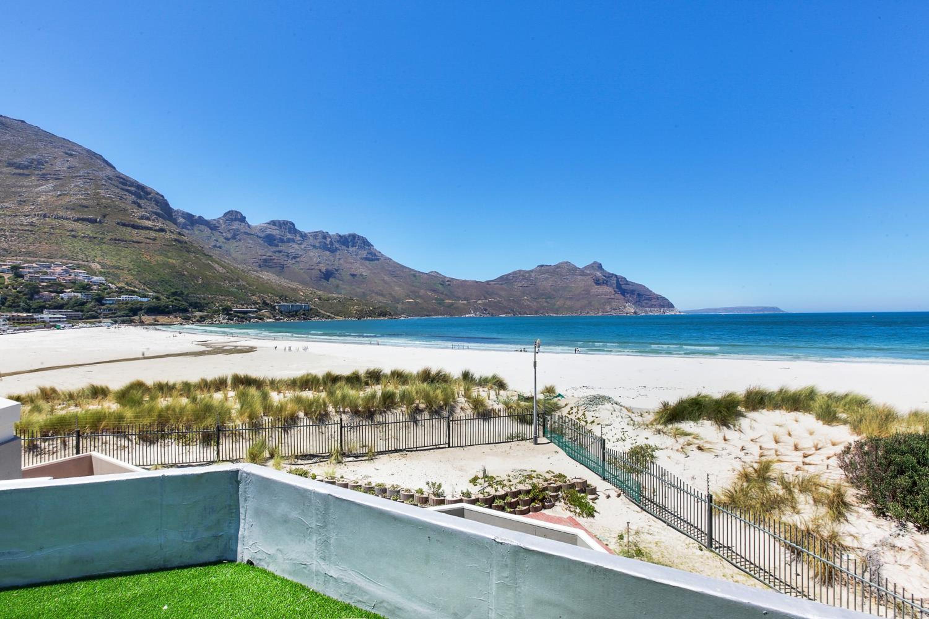 Pingu Beachhouse - Family-Friendly Ocean View Home with Hot Tub view 3