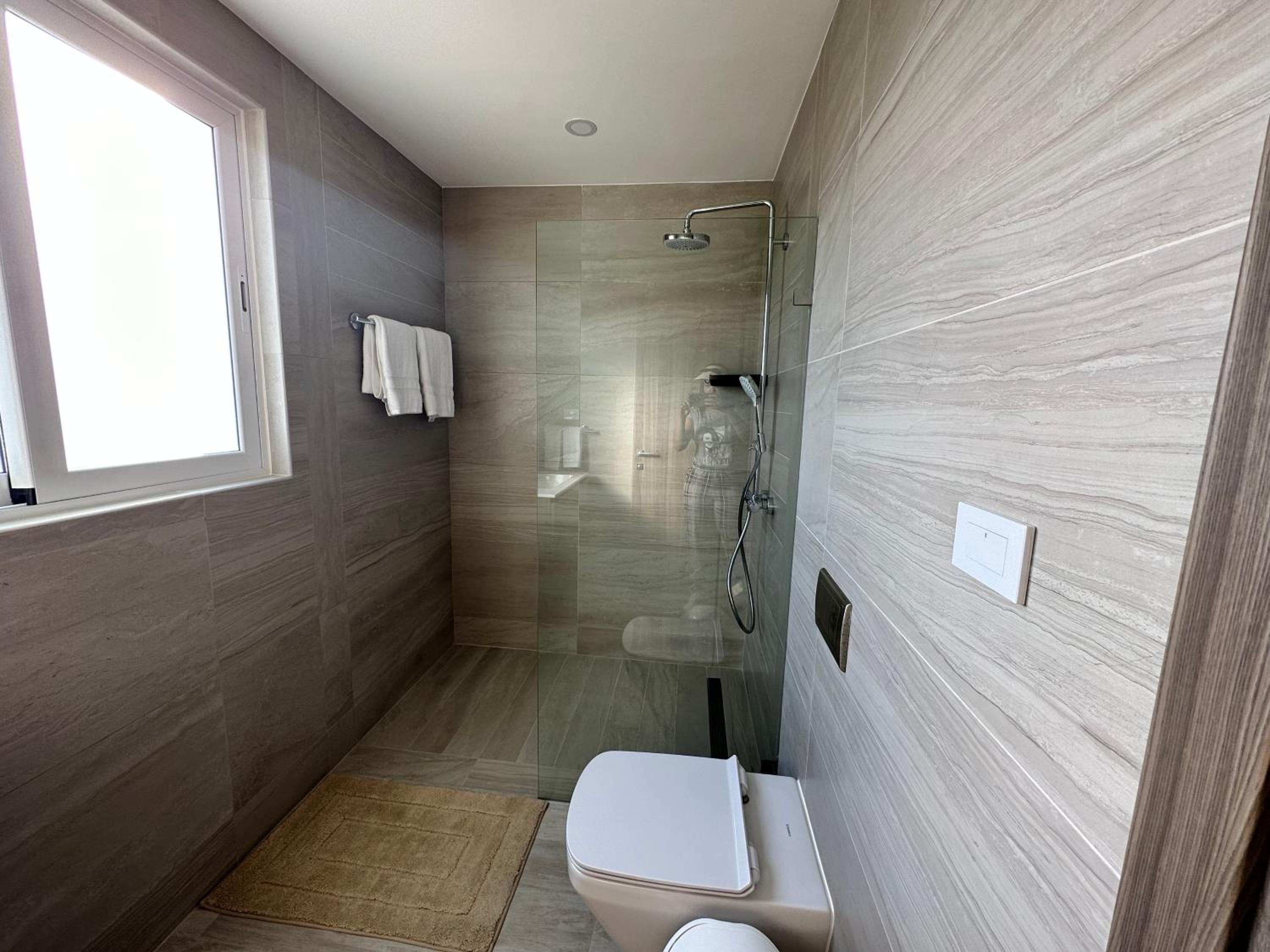 LUXURY CONDO coral bay
