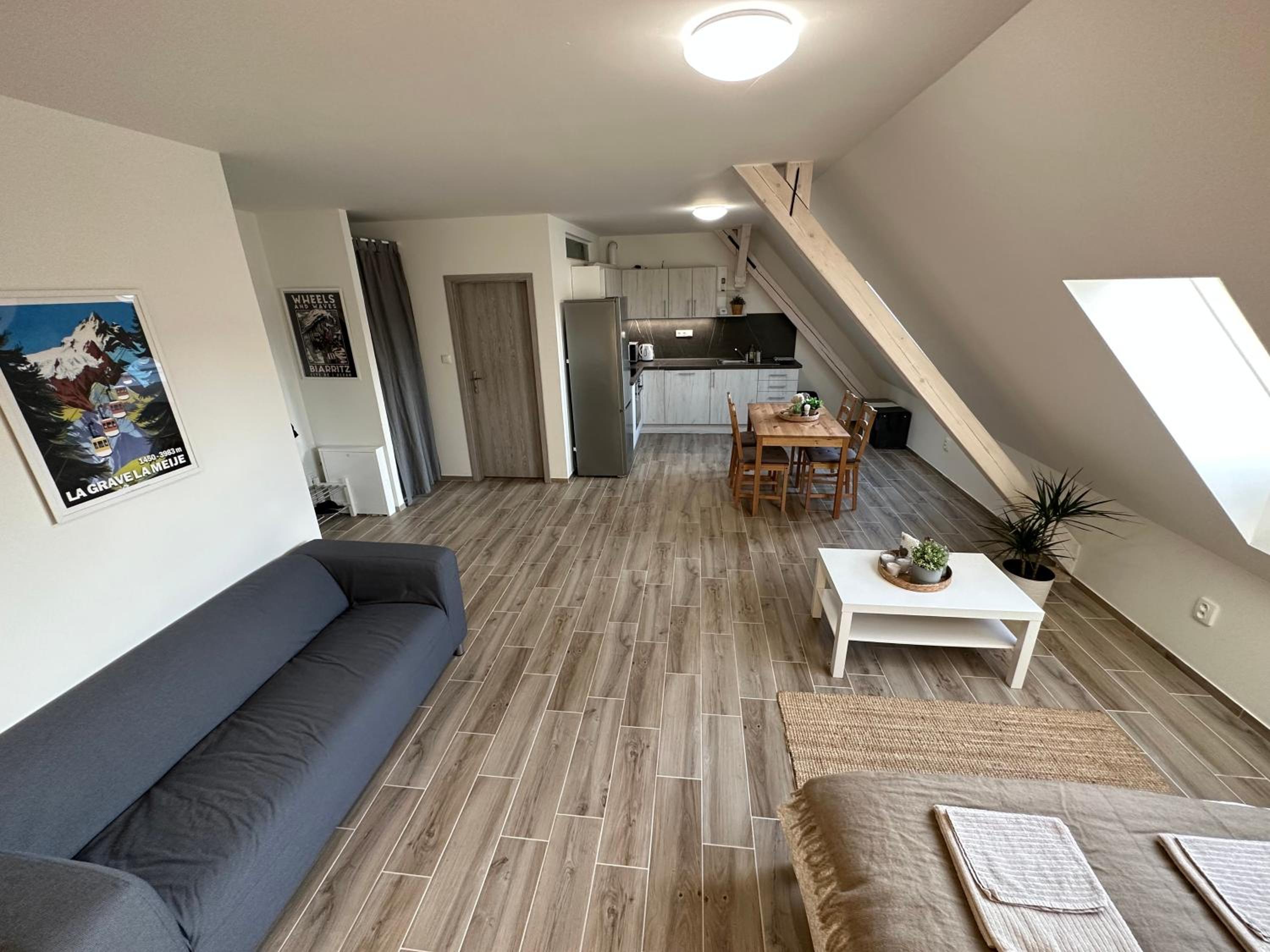 Apartmány Monastery Suites Žireč