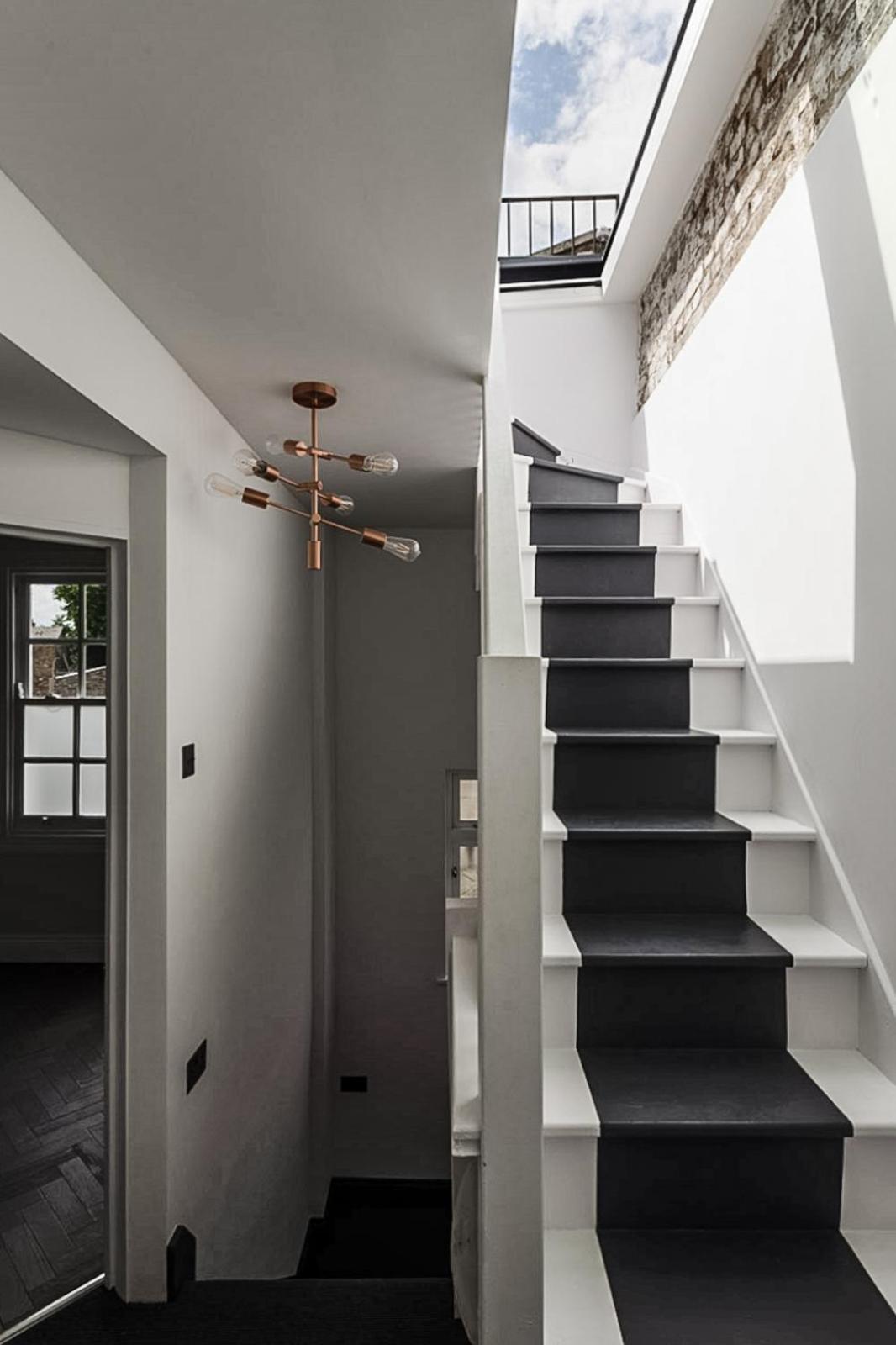 Stunning Townhouse with large roof terrace