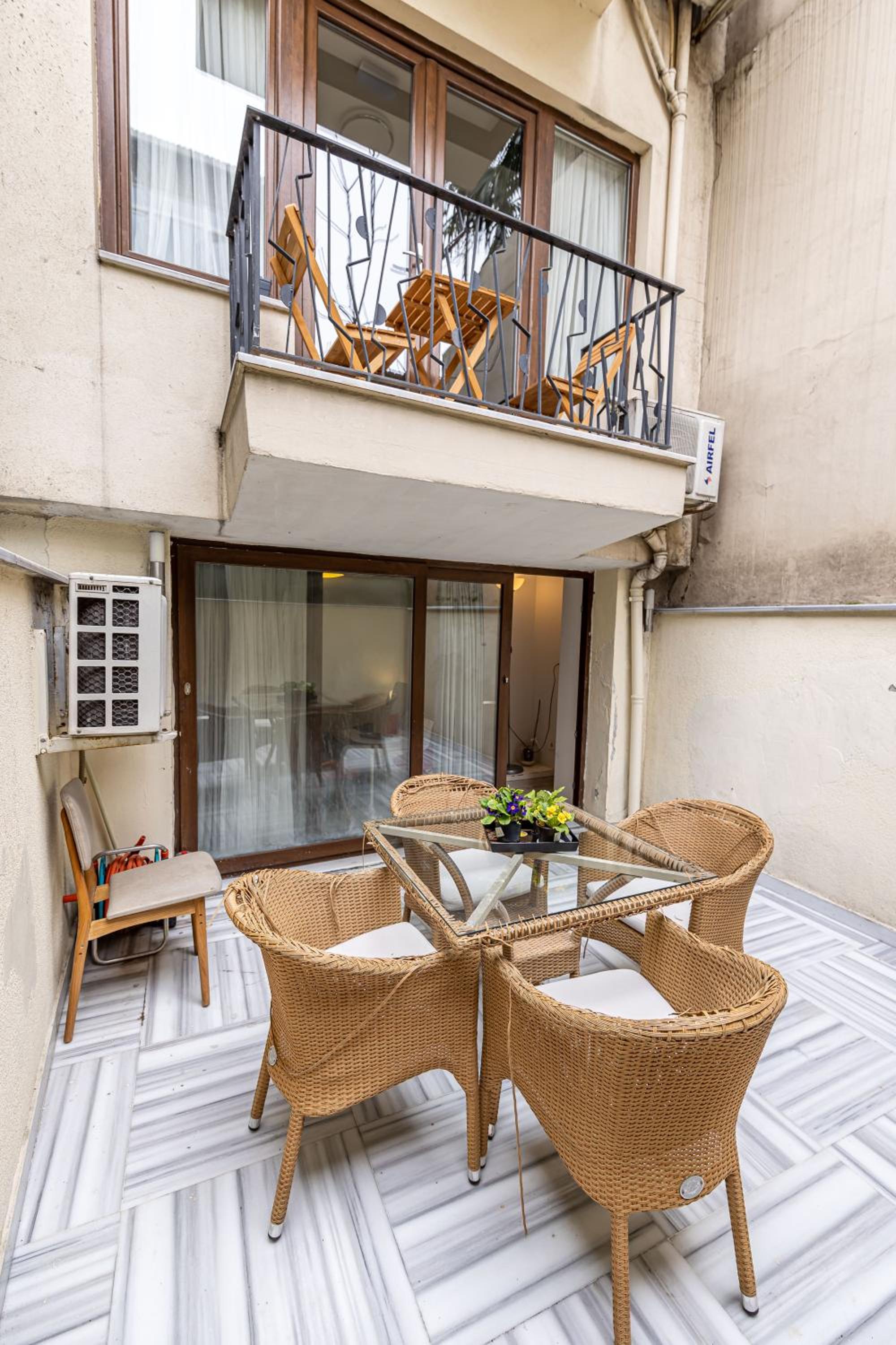 Calanthe Residence - Image 38