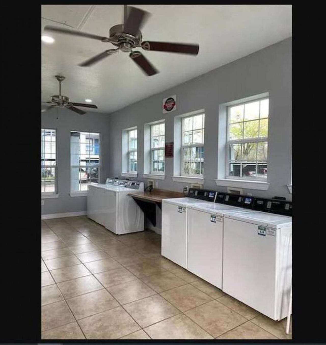 Longer term option 1 Bed by Clear Lake, NASA and Kemah view 5