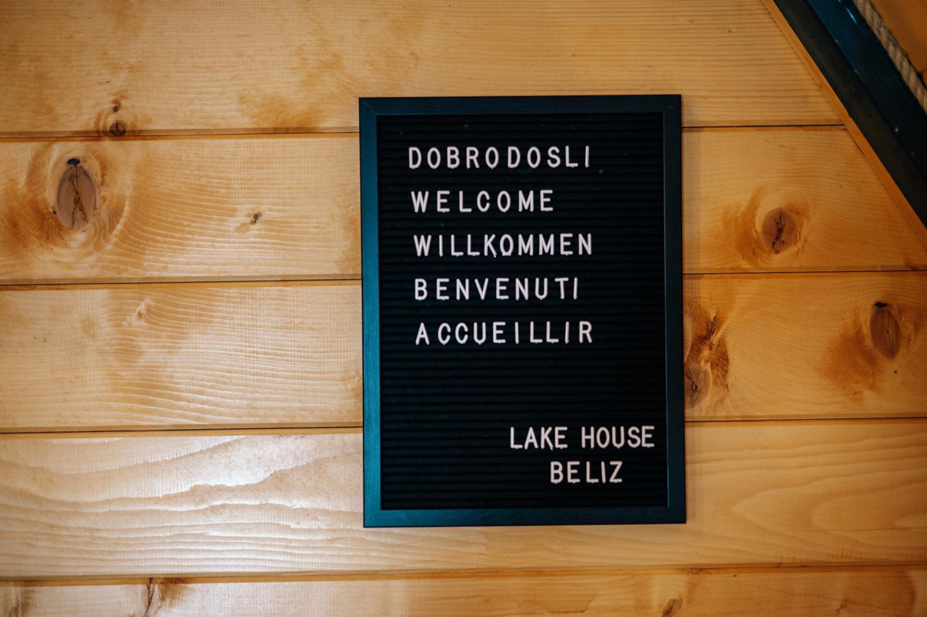 Lake House Beliz