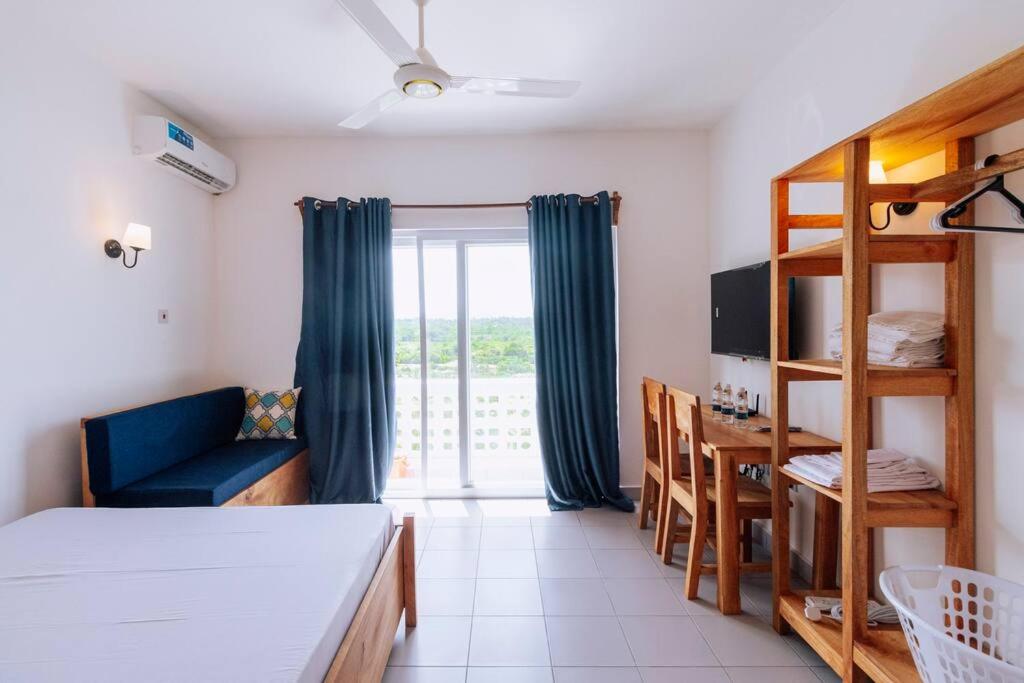 B10-02 Studio, Apt 23, Mwangani Apartments, Fumba, Zanzibar view 3