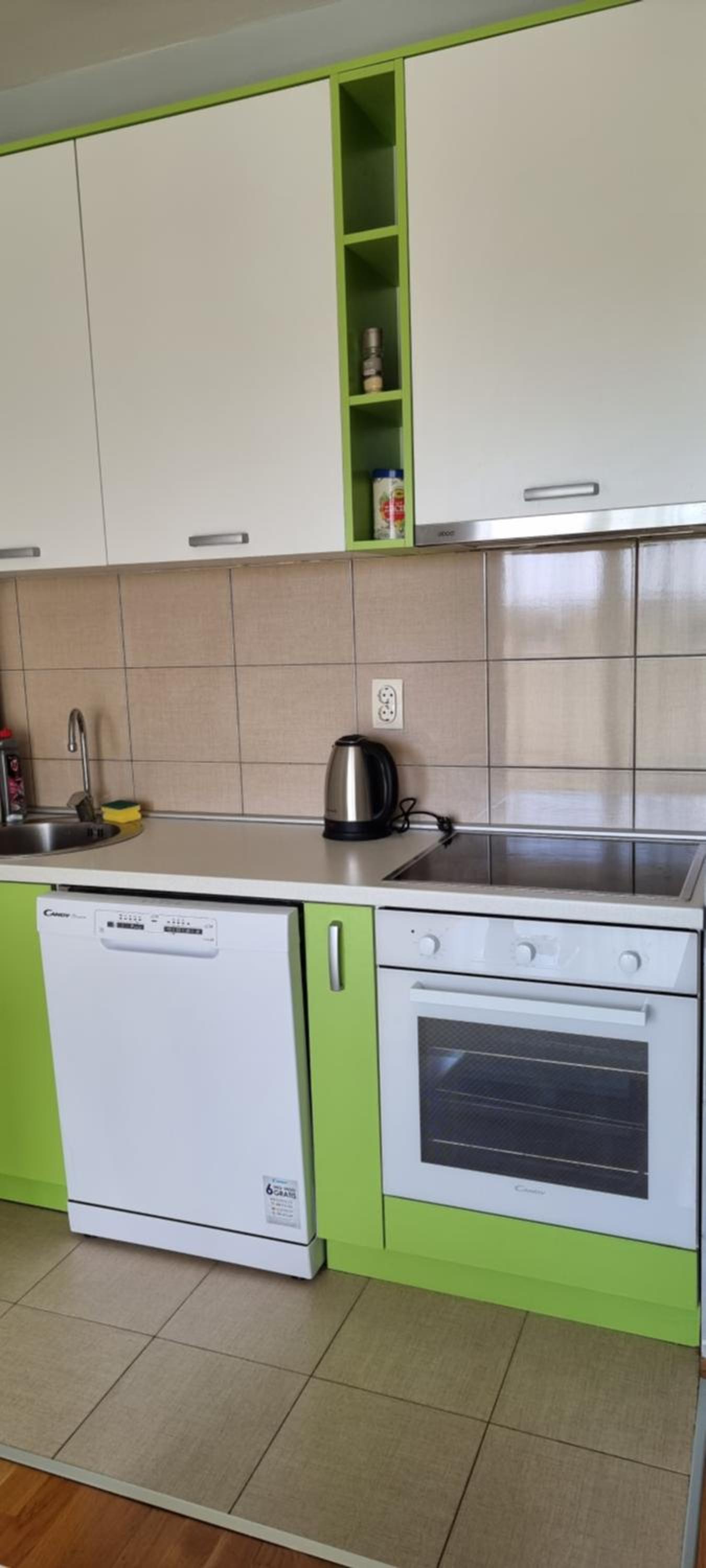 Naki apartmani