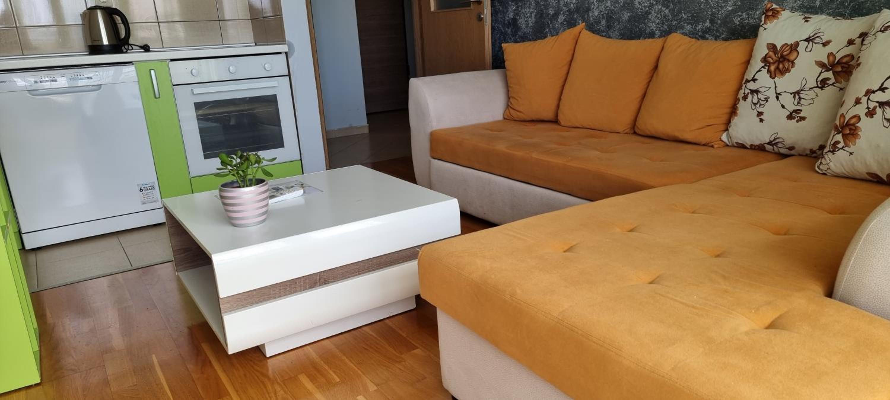 Naki apartmani