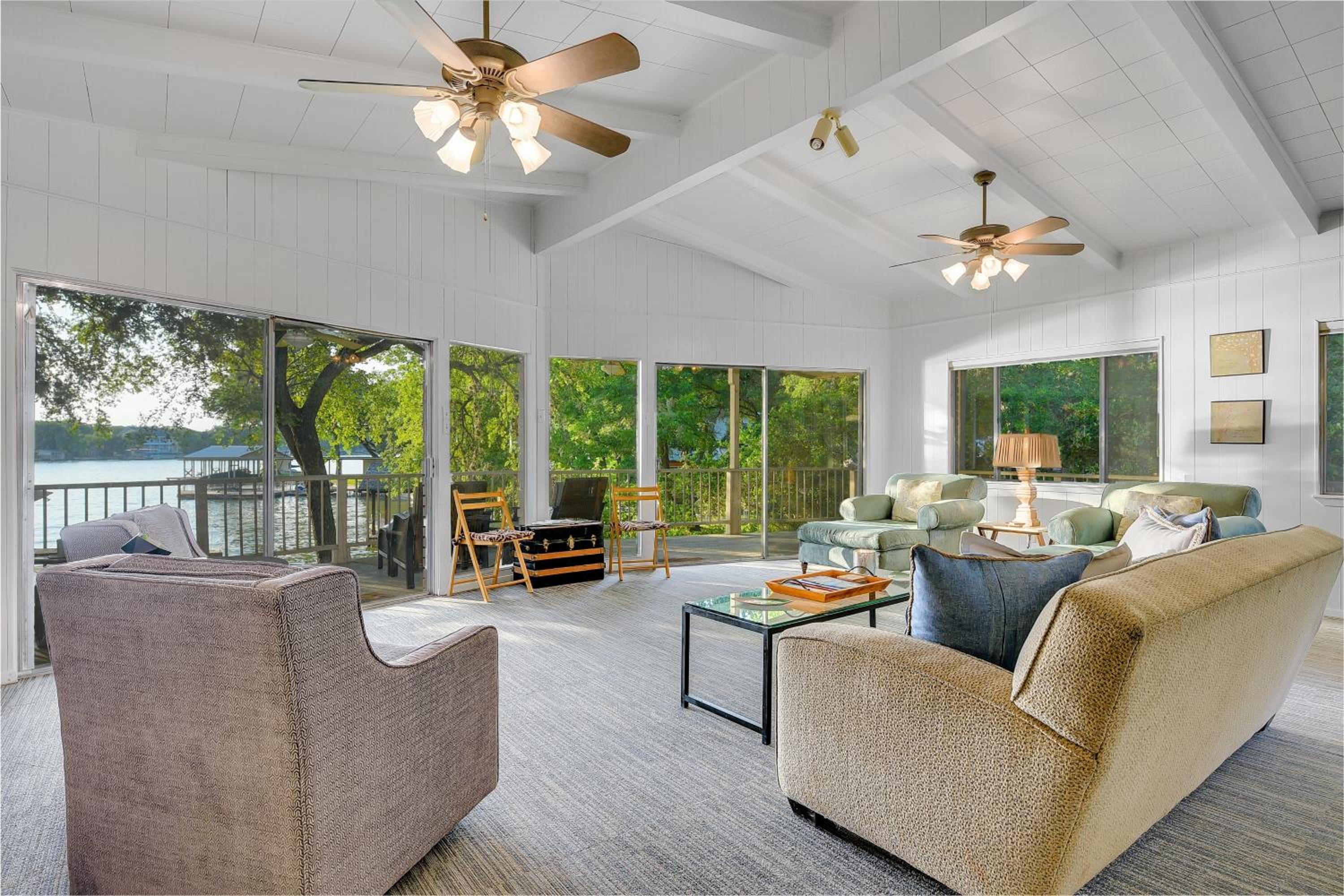 Marble Falls Vacations - The Shorewood Lakeside Oasis, Pet-Friendly Getaway - Property Image 18
