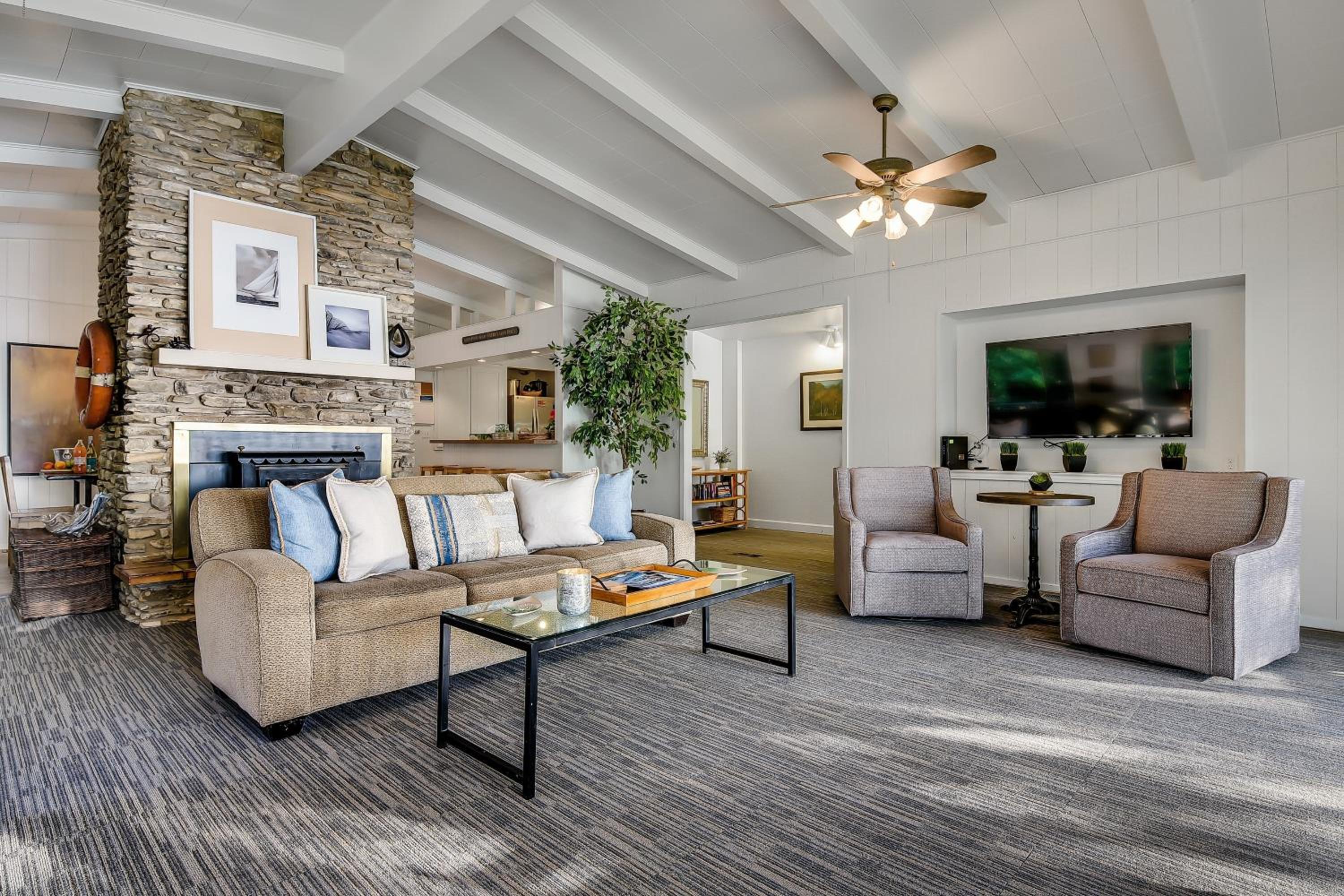 Marble Falls Vacations - The Shorewood Lakeside Oasis, Pet-Friendly Getaway - Property Image 27