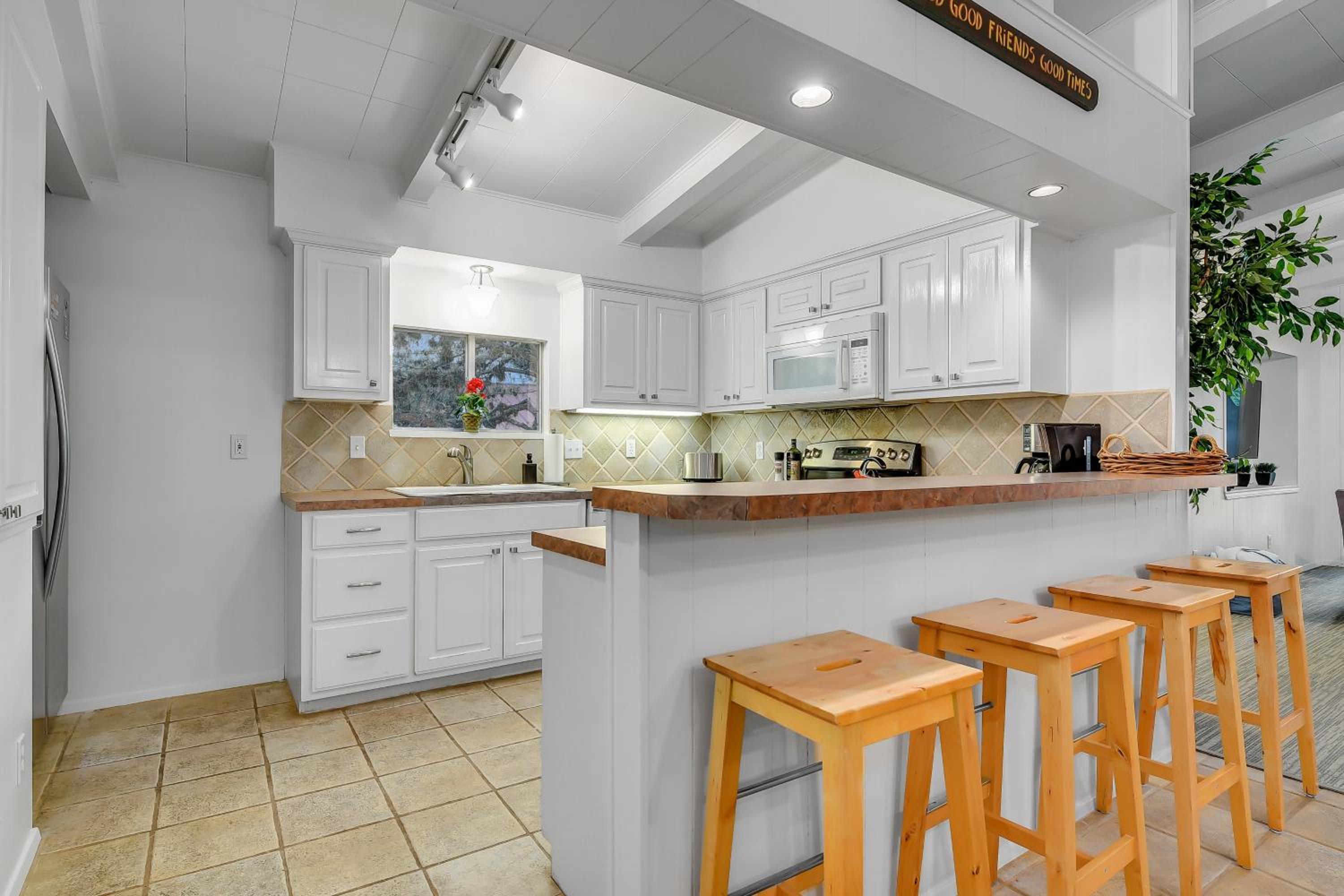 Marble Falls Vacations - The Shorewood Lakeside Oasis, Pet-Friendly Getaway - Property Image 34