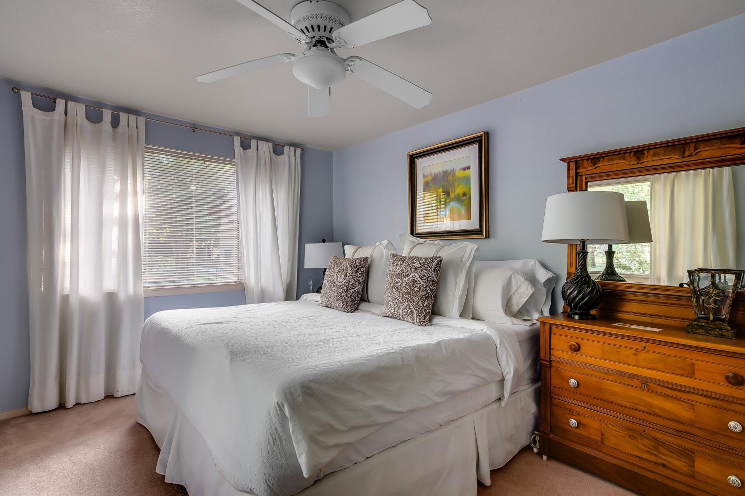 Marble Falls Vacations - The Shorewood Lakeside Oasis, Pet-Friendly Getaway - Property Image 39
