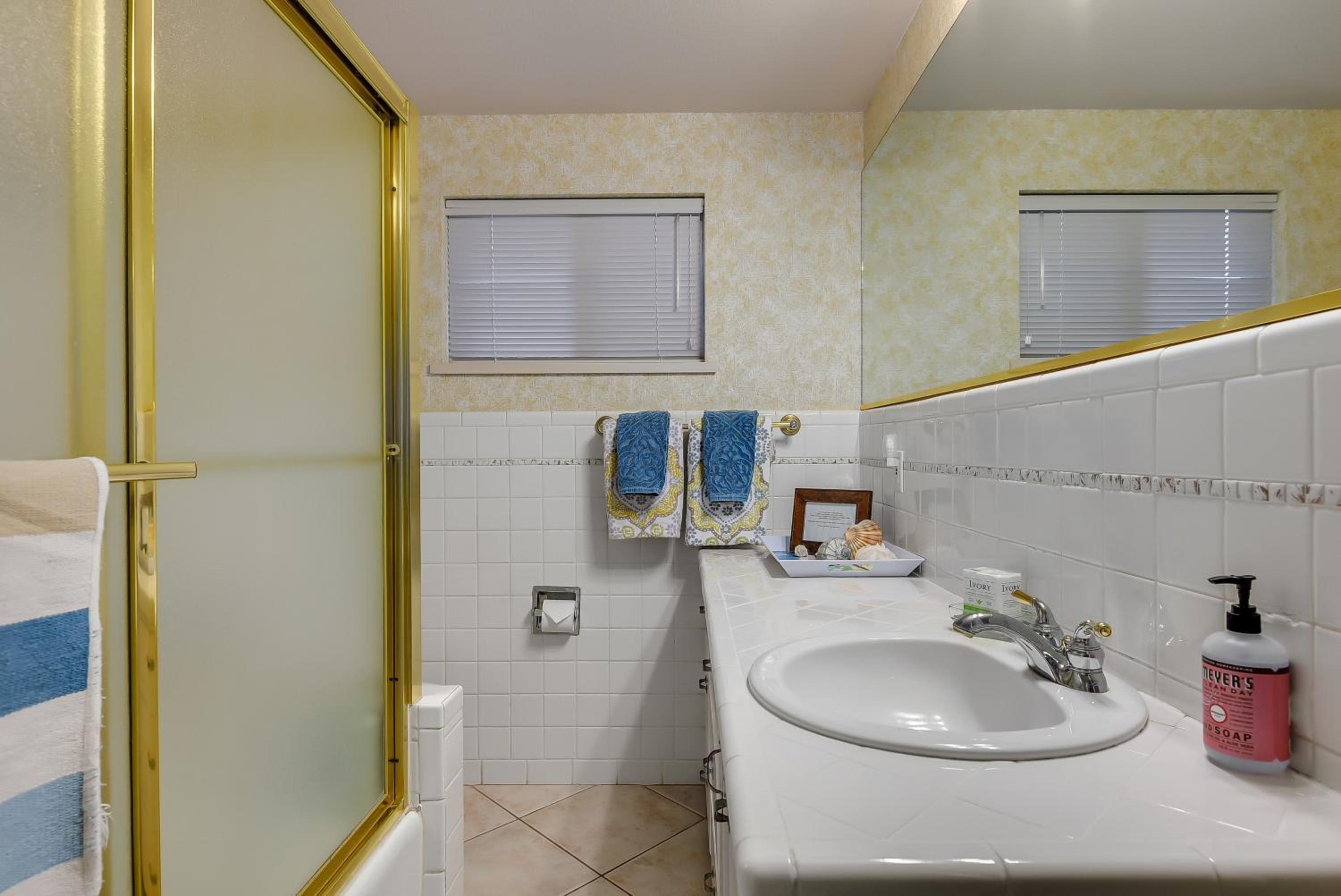 Marble Falls Vacations - The Shorewood Lakeside Oasis, Pet-Friendly Getaway - Property Image 45