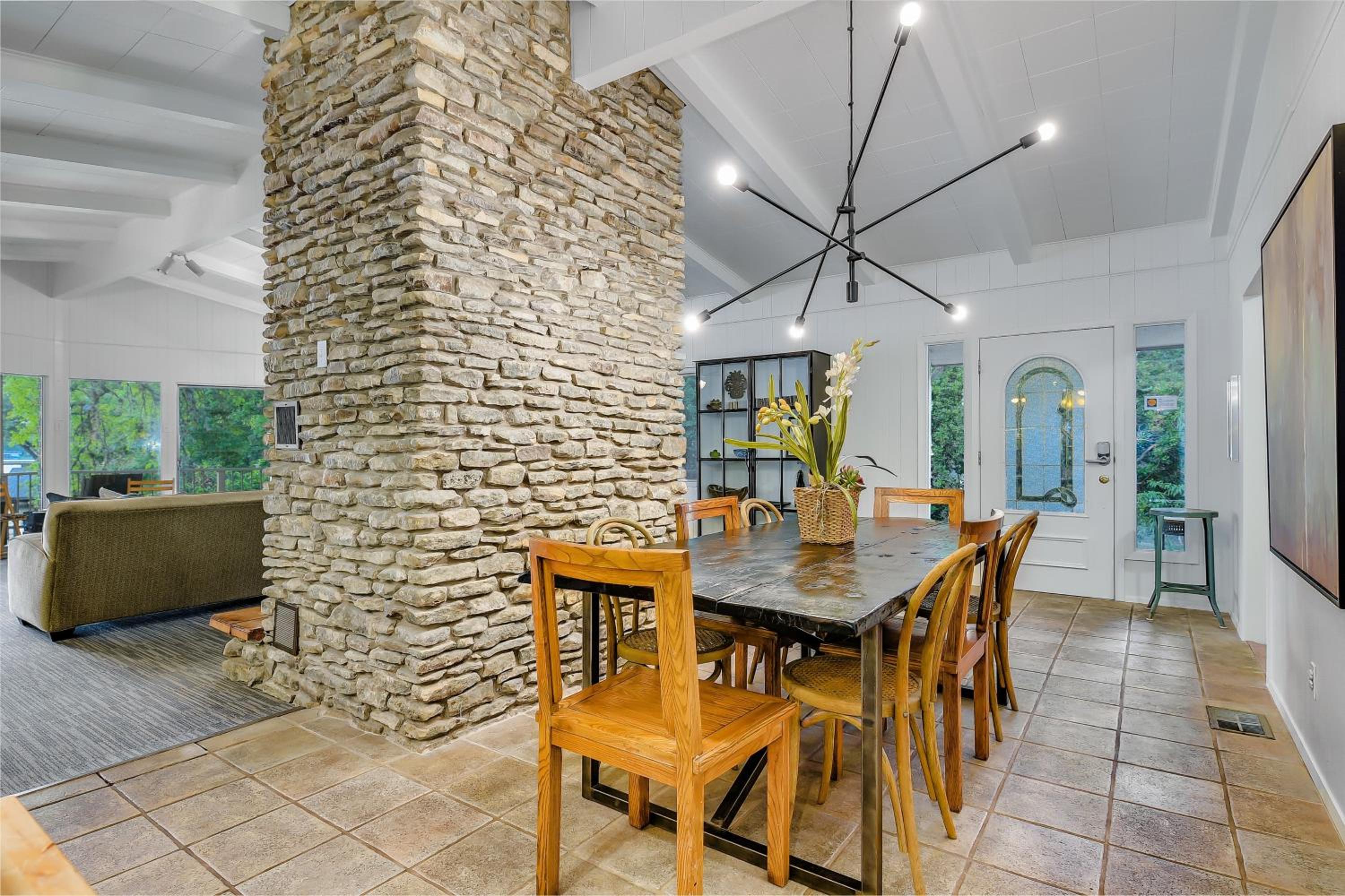 Marble Falls Vacations - The Shorewood Lakeside Oasis, Pet-Friendly Getaway - Property Image 38