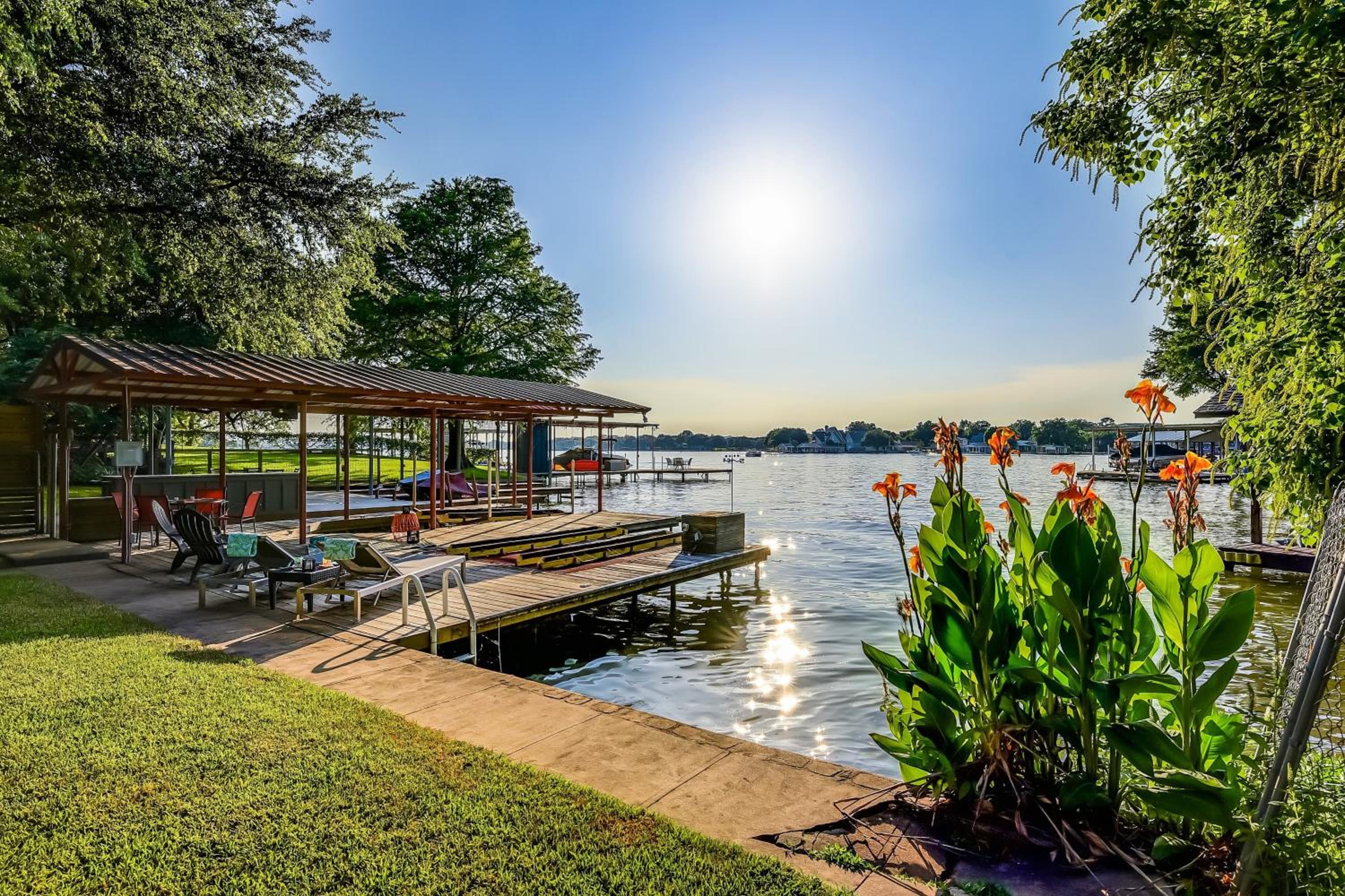 Marble Falls Vacations - The Shorewood Lakeside Oasis, Pet-Friendly Getaway - Property Image 1