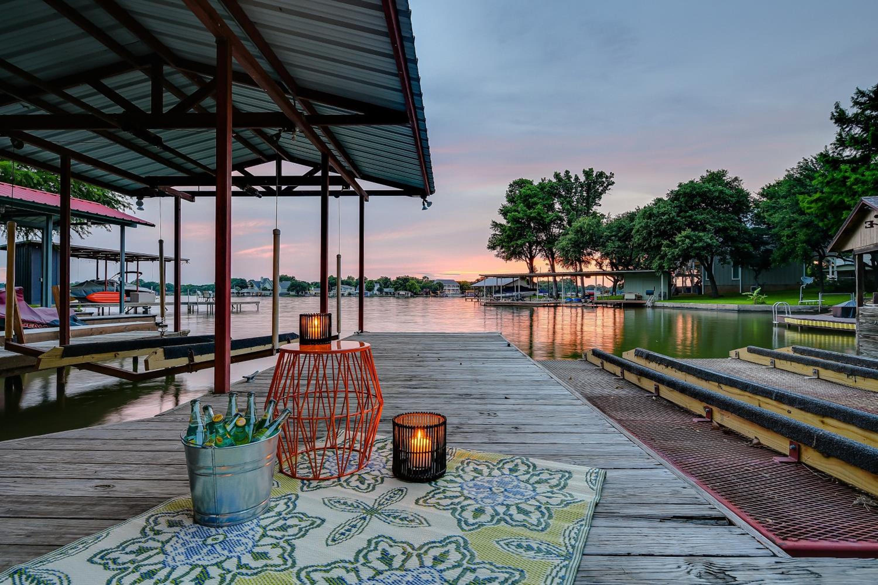 Marble Falls Vacations - The Shorewood Lakeside Oasis, Pet-Friendly Getaway - Property Image 16