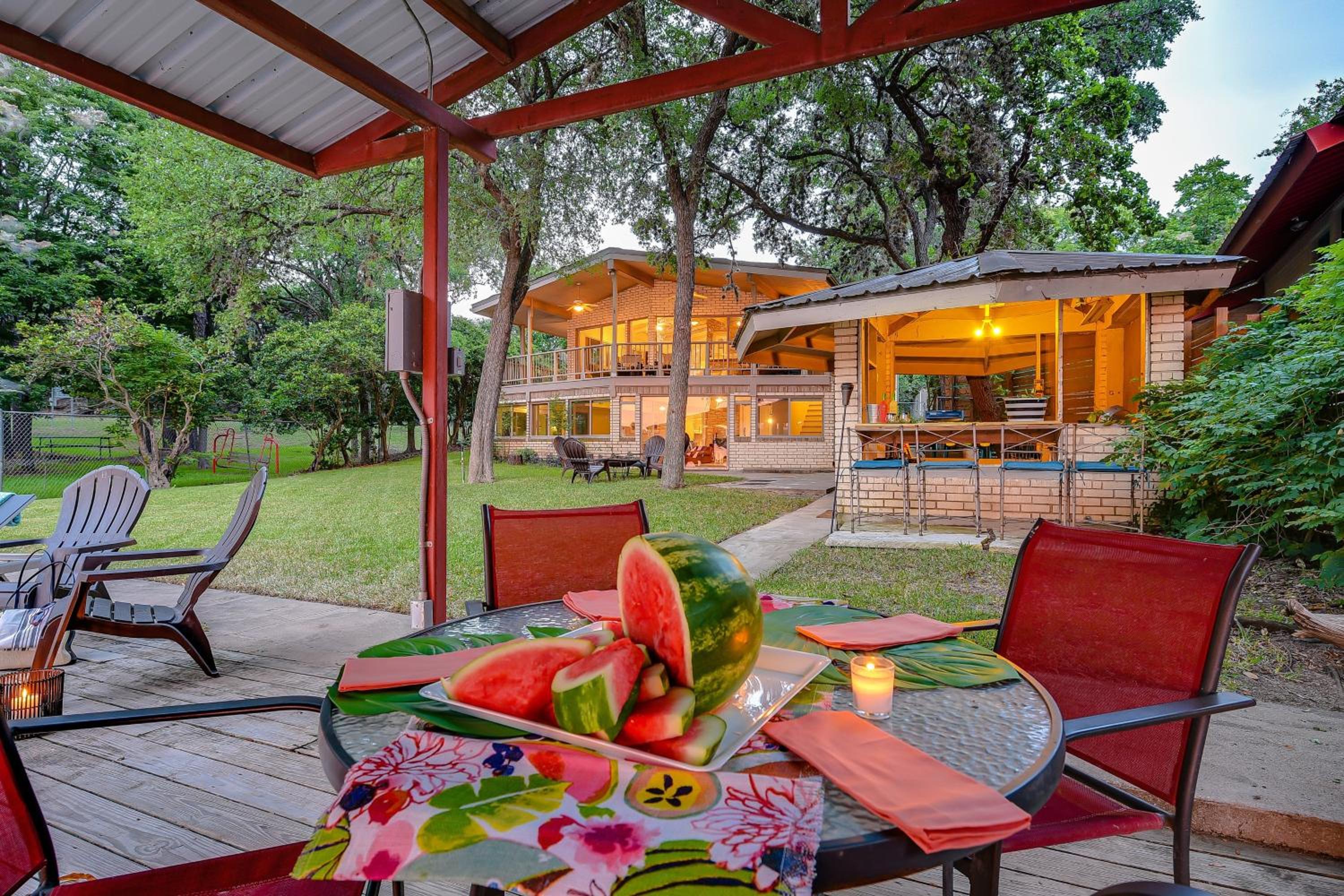 Marble Falls Vacations - The Shorewood Lakeside Oasis, Pet-Friendly Getaway - Property Image 8