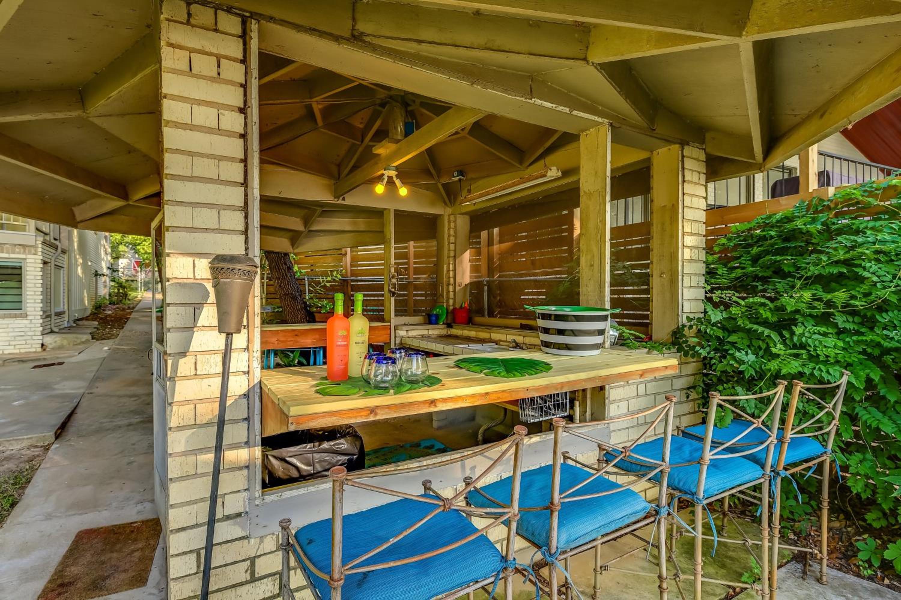Marble Falls Vacations - The Shorewood Lakeside Oasis, Pet-Friendly Getaway - Property Image 5