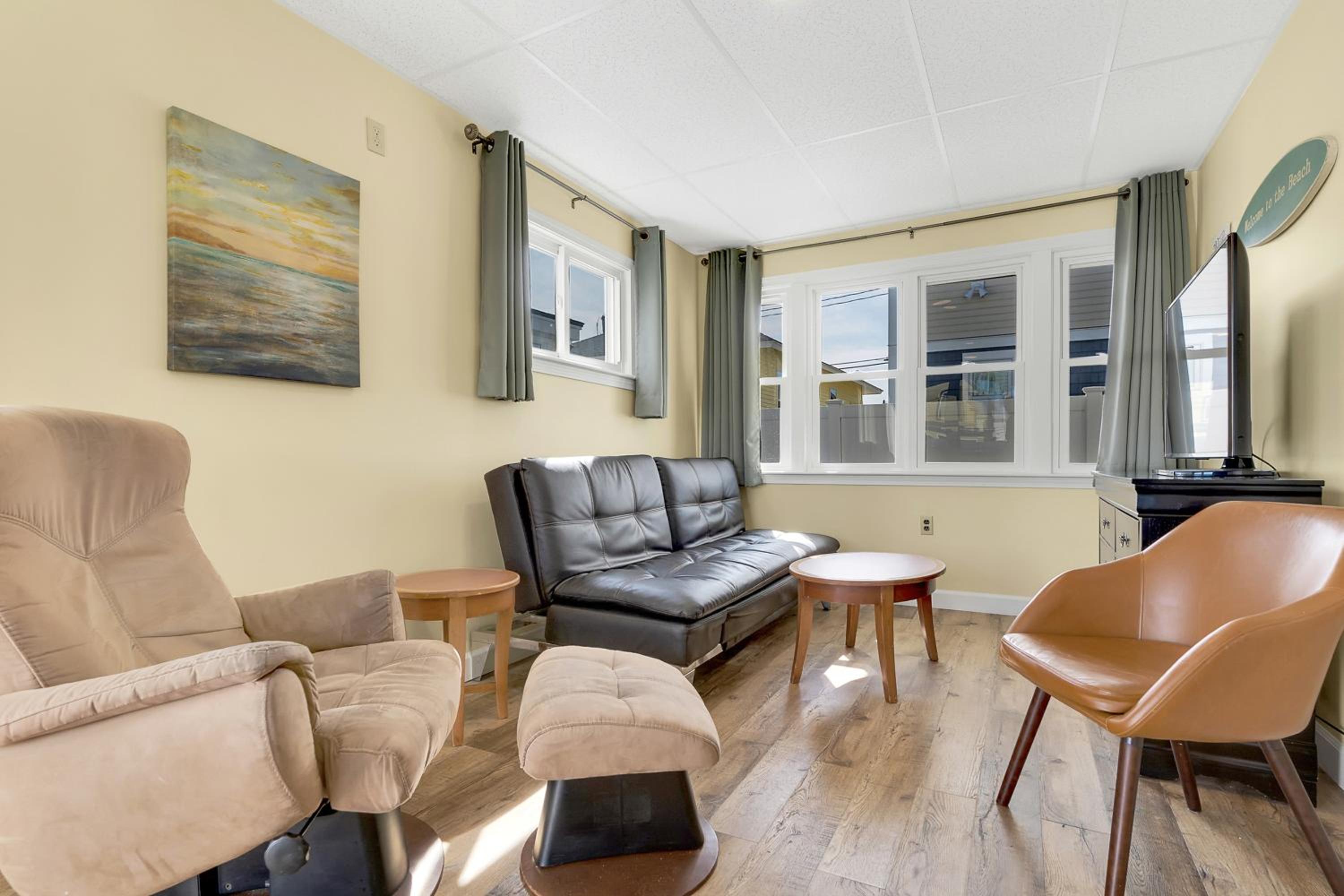 Abellona Inn & Suites
