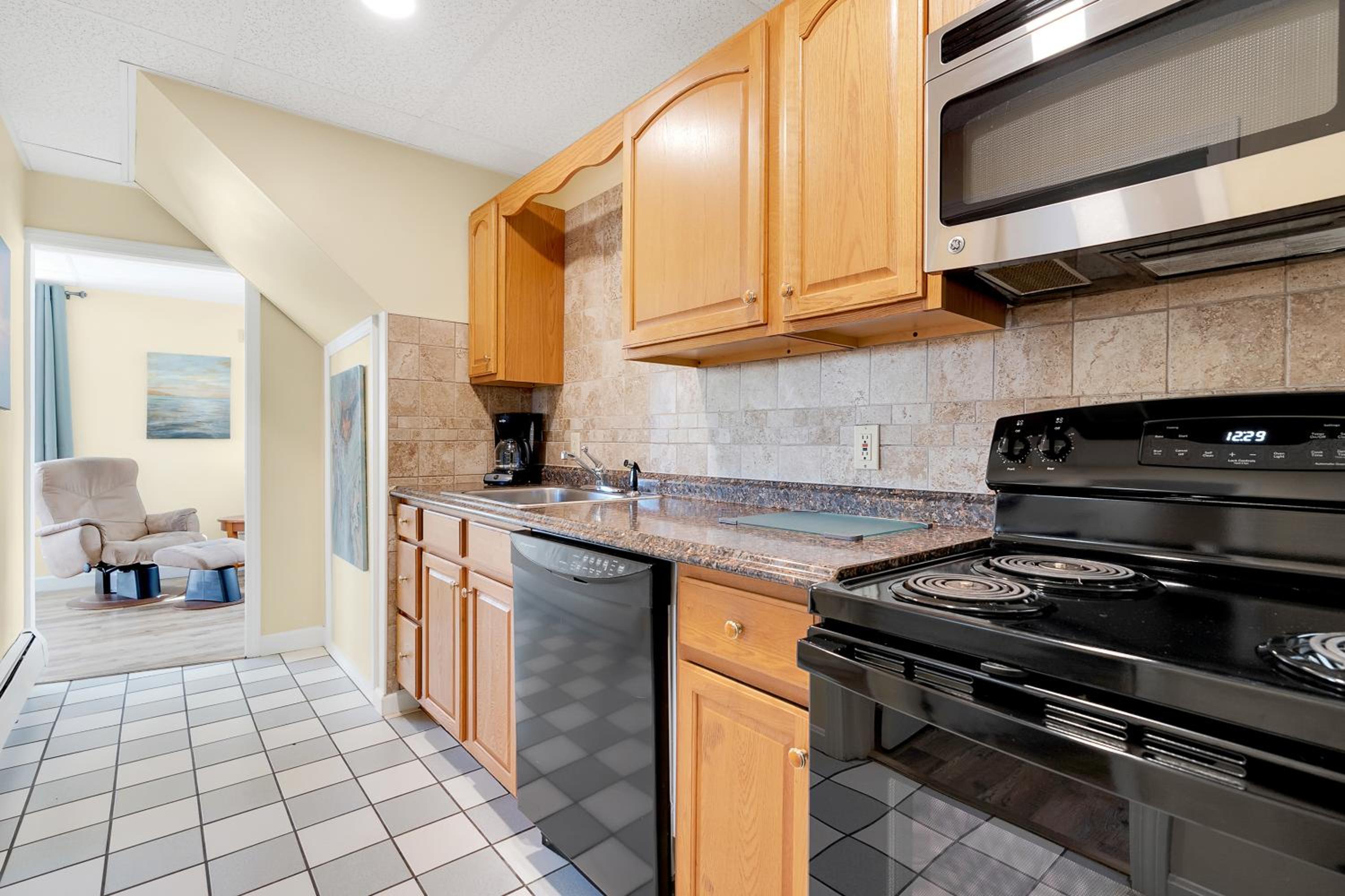 Abellona Inn & Suites