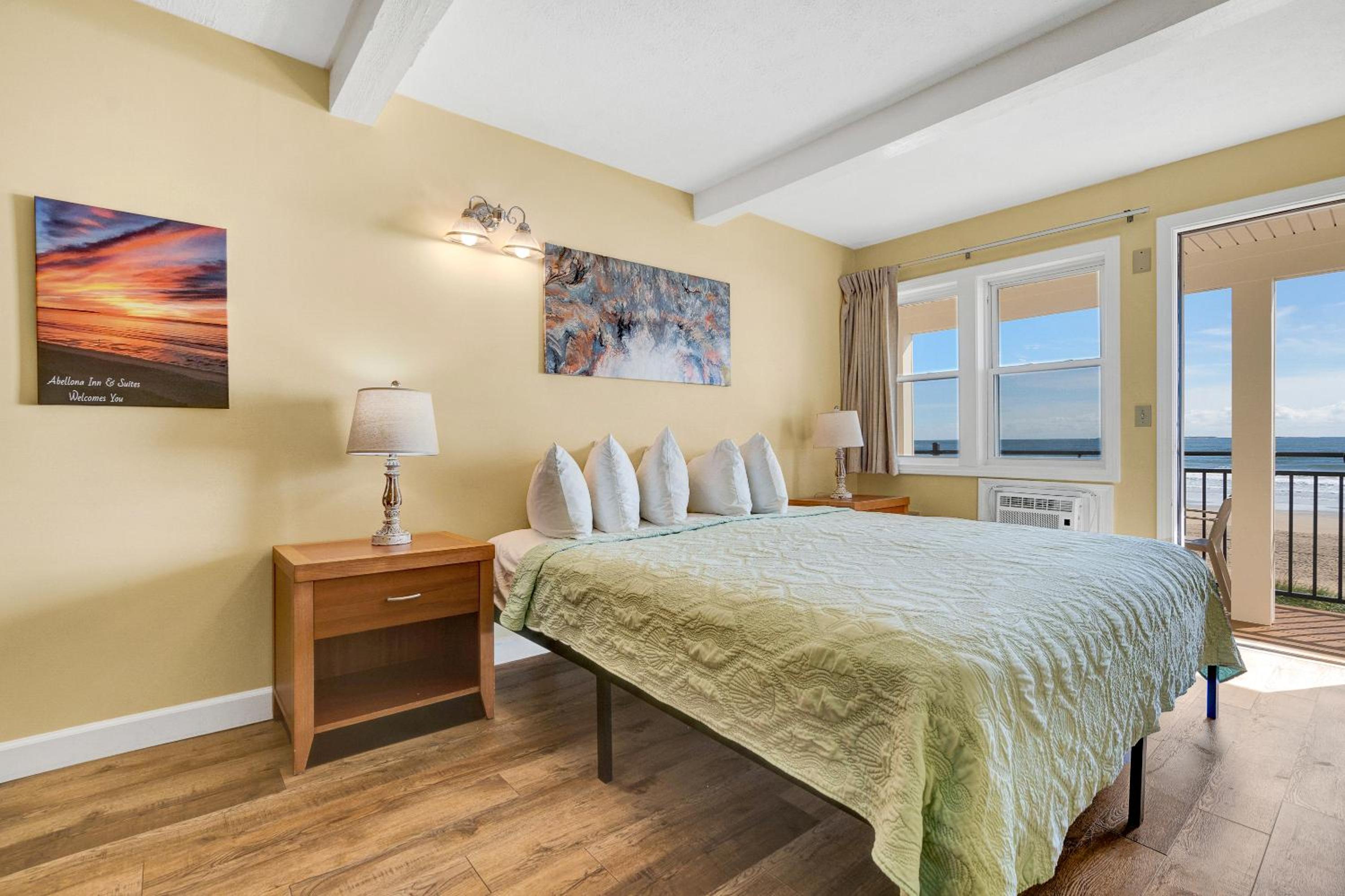 Abellona Inn & Suites
