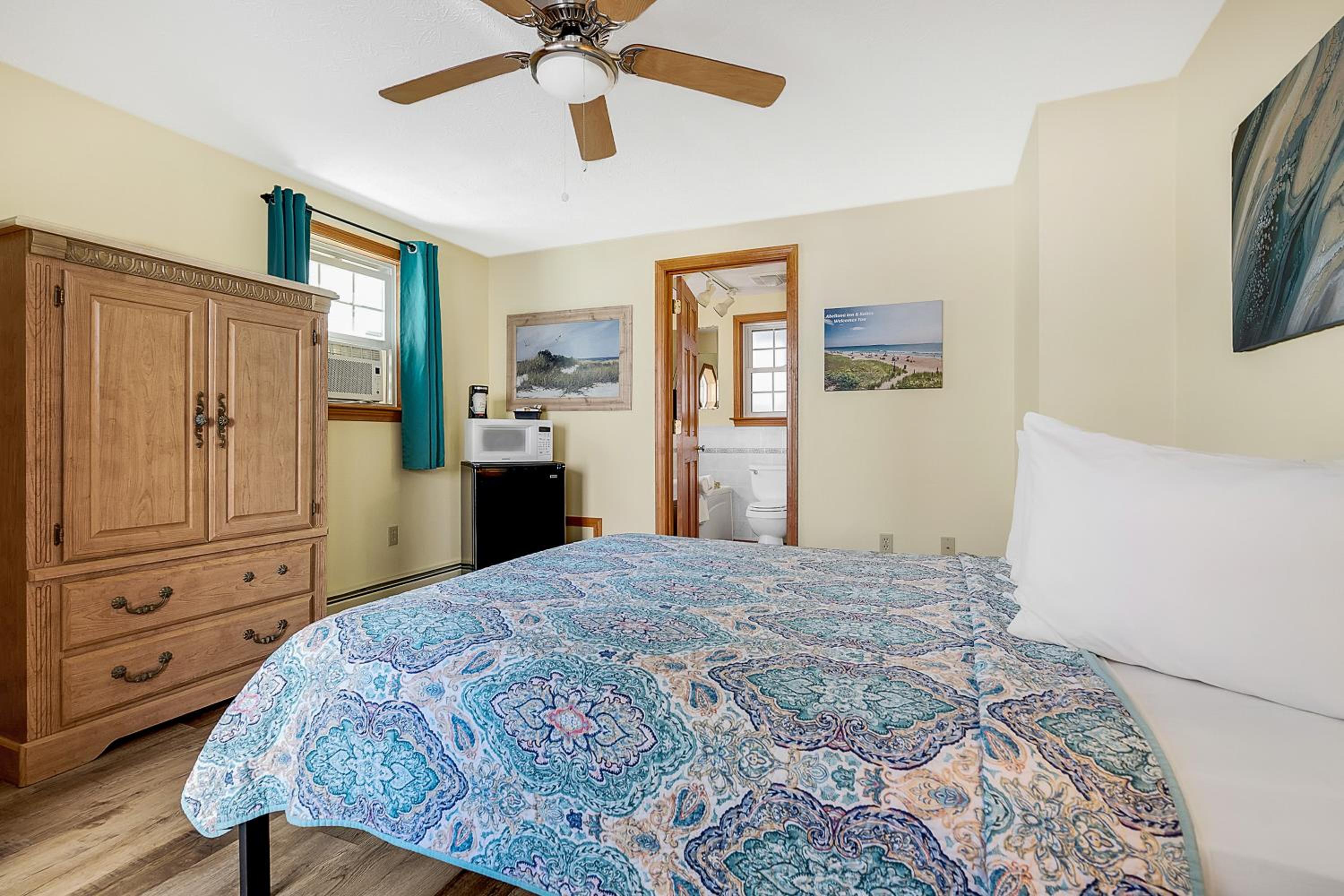 Abellona Inn & Suites