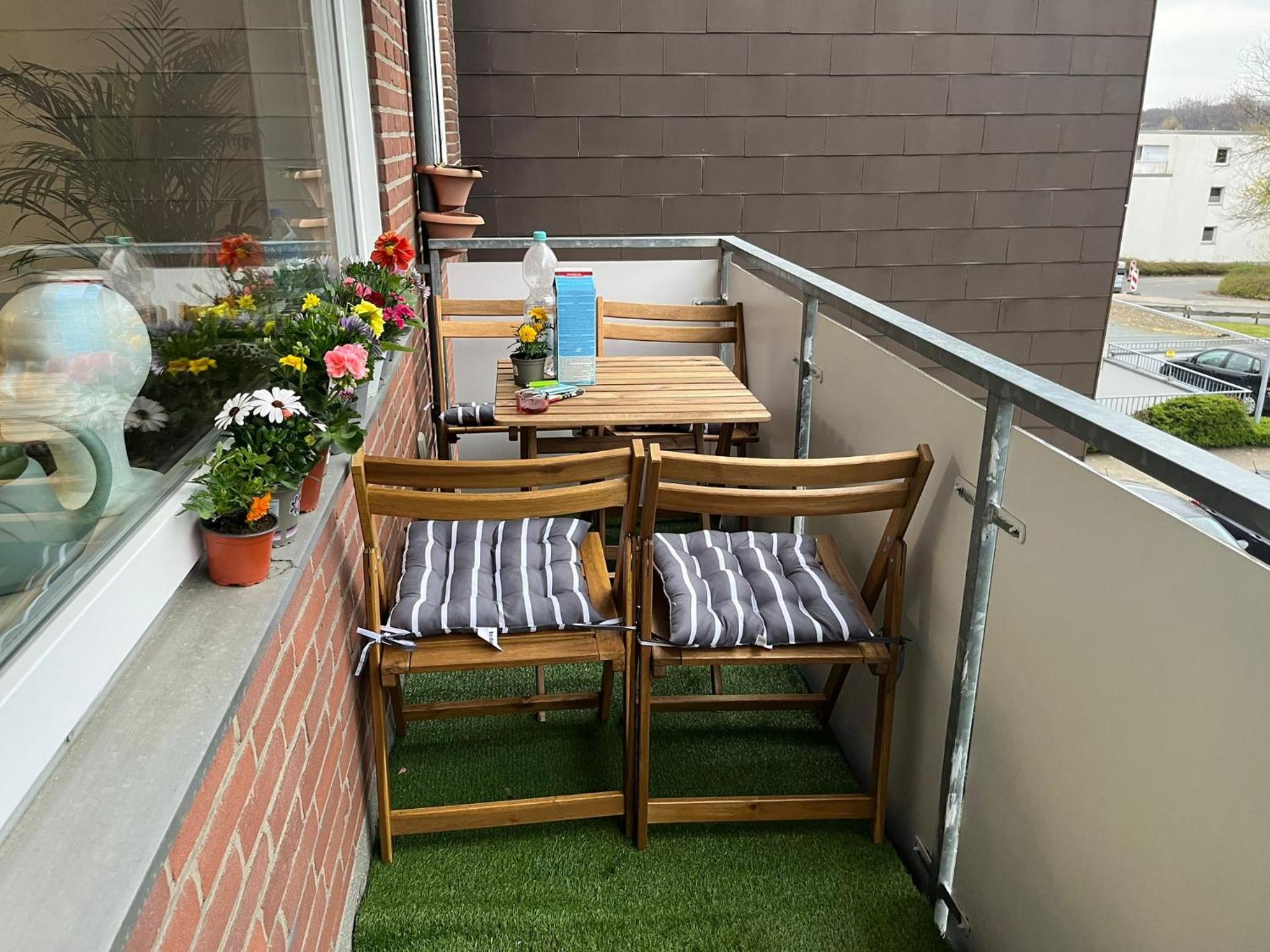 Helle mit Balkon 5 Minuten zum Pool 60q central ,otopark ,Netflix