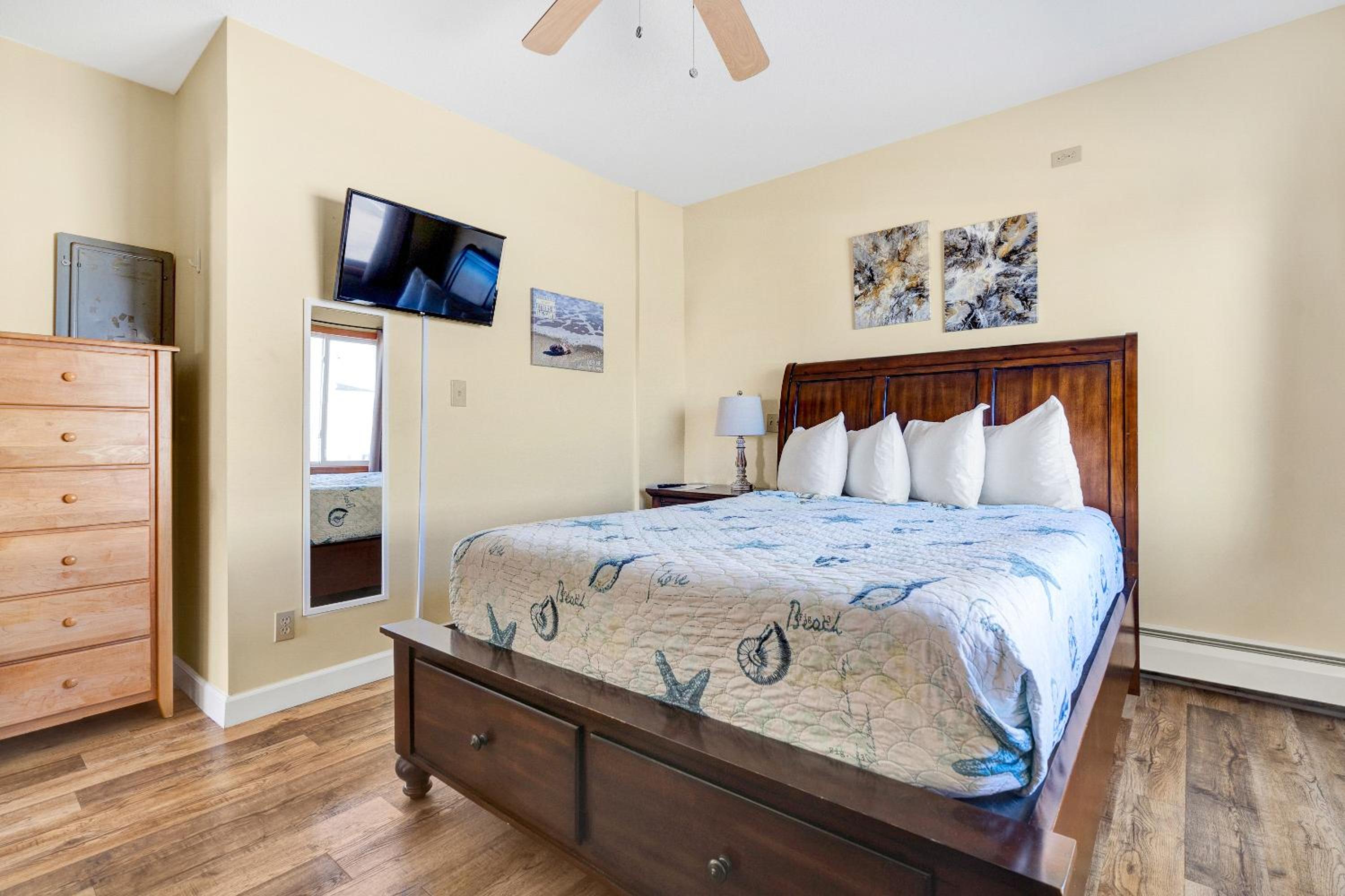 Abellona Inn & Suites