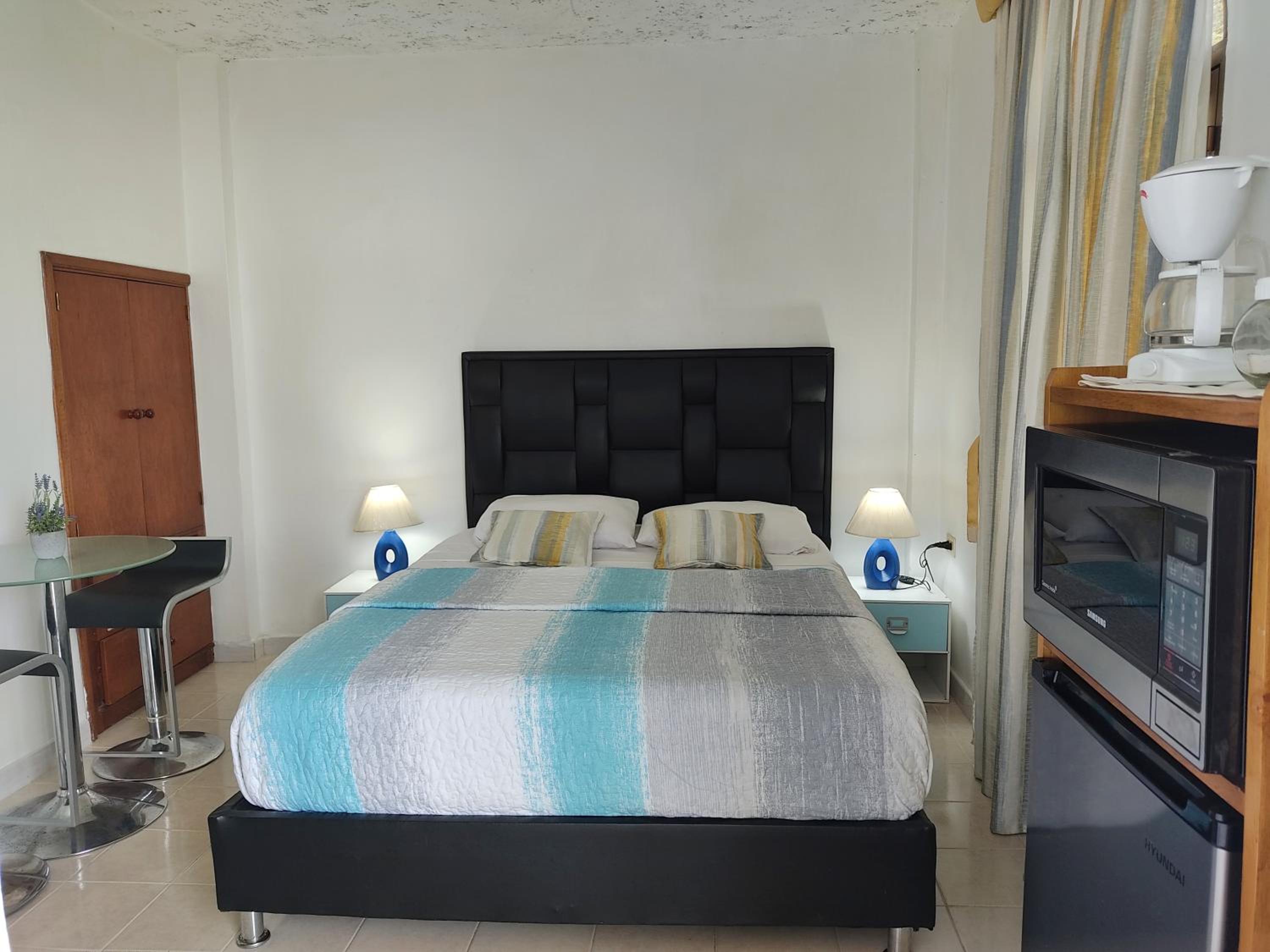 BELLA SUITE frente al Aeropuerto view 2