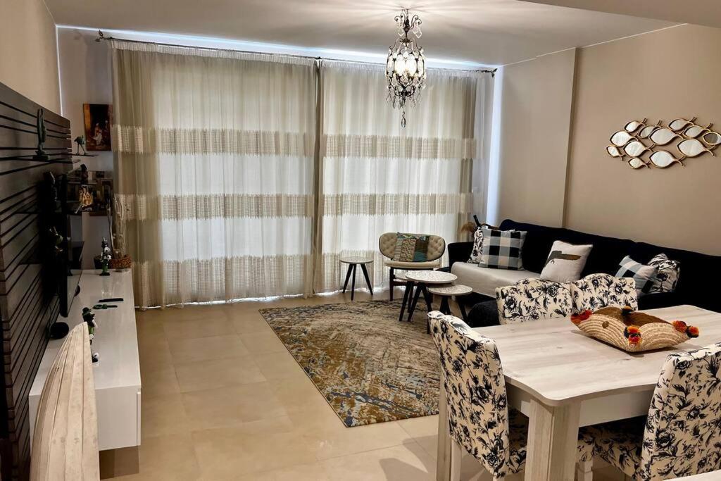 Mangroovy Seafront condo - Great Kite Surfing