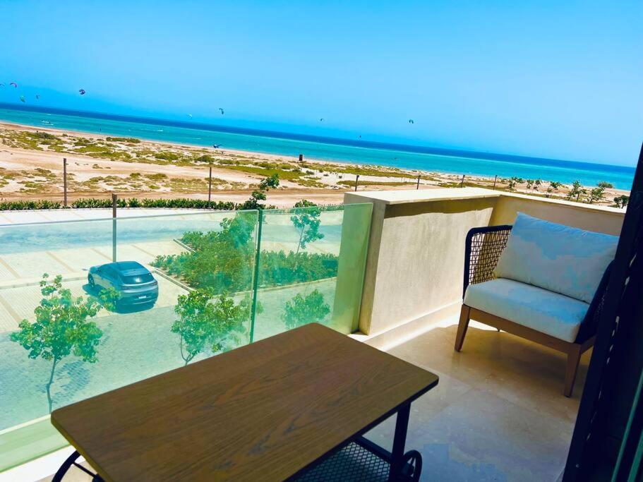 Mangroovy Seafront condo - Great Kite Surfing