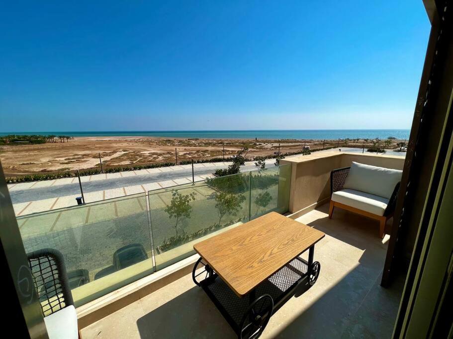 Mangroovy Seafront condo - Great Kite Surfing