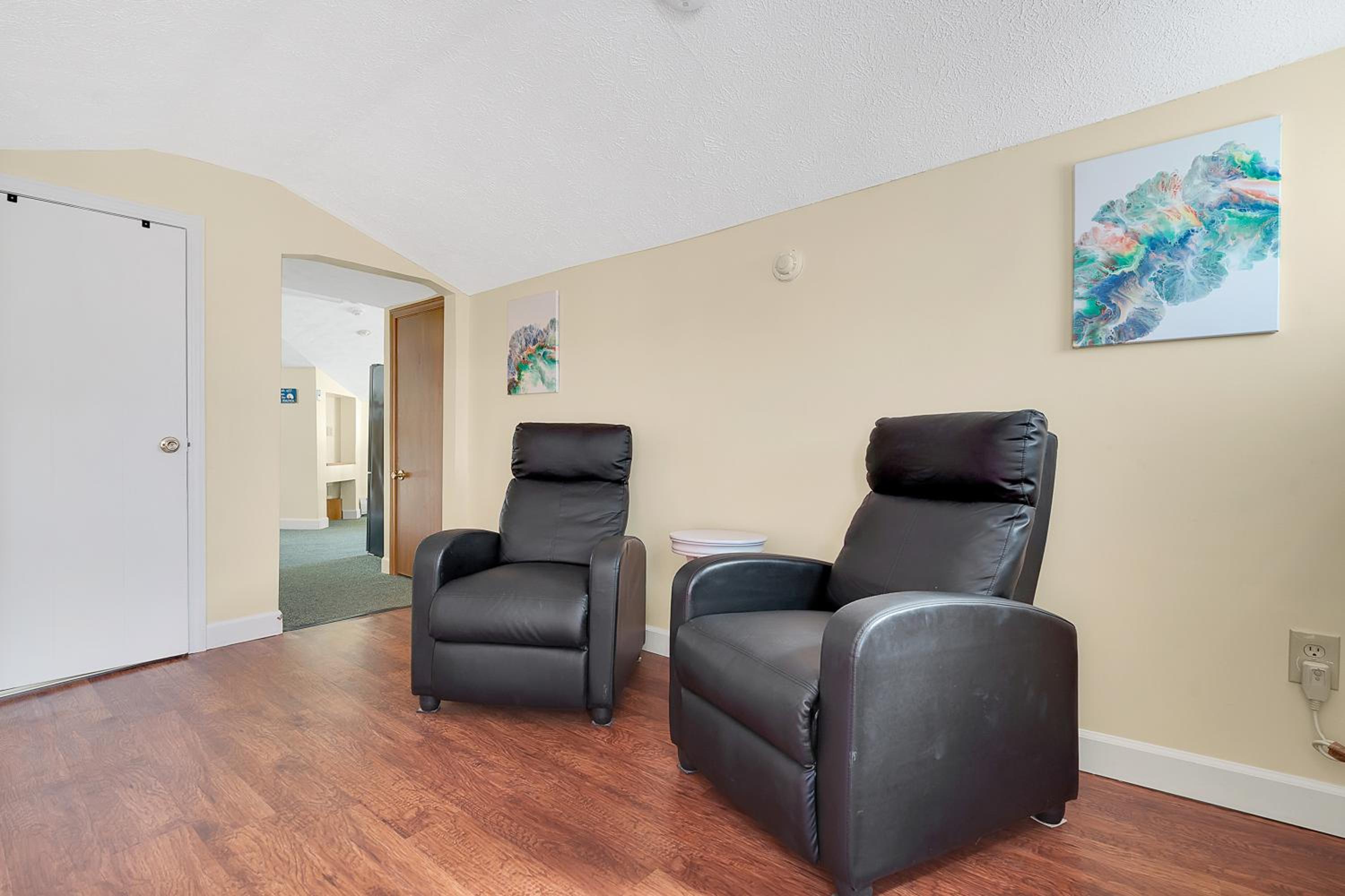 Abellona Inn & Suites