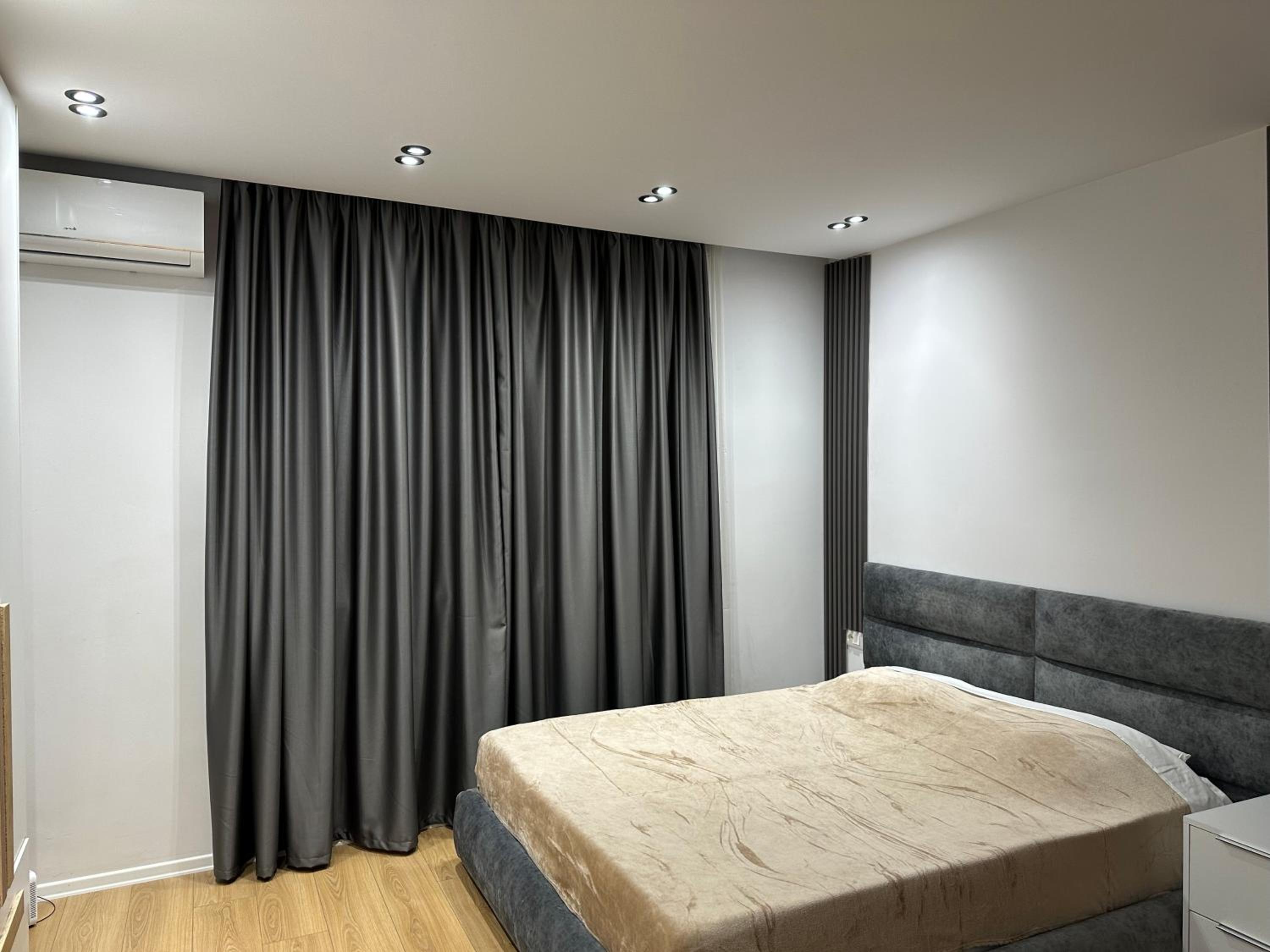 Enzo Rooms Center